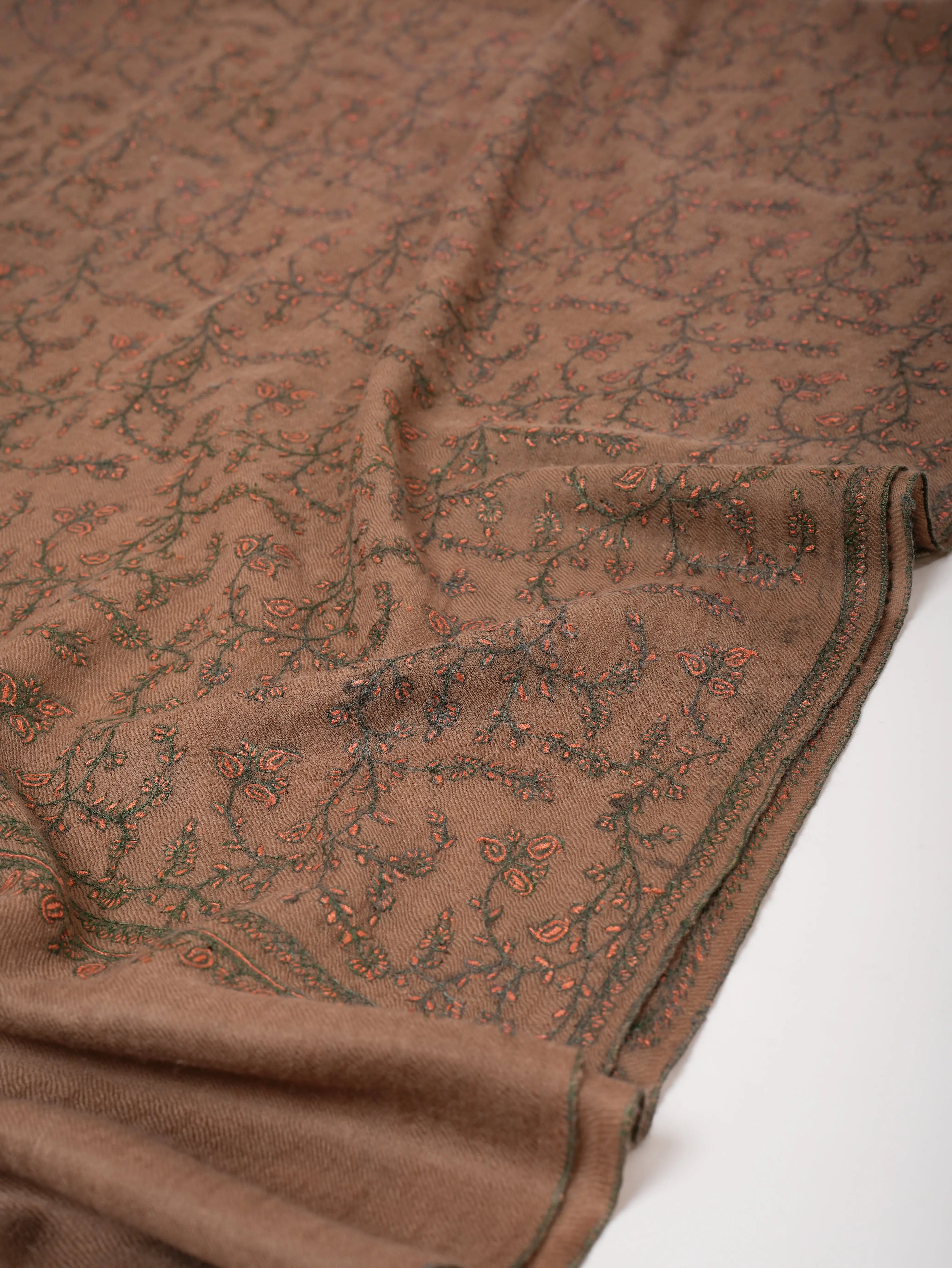 Hand Embroidered Cashmere Scarf with Fine Jali Motif – Luxurious & Elegant Shahkaar