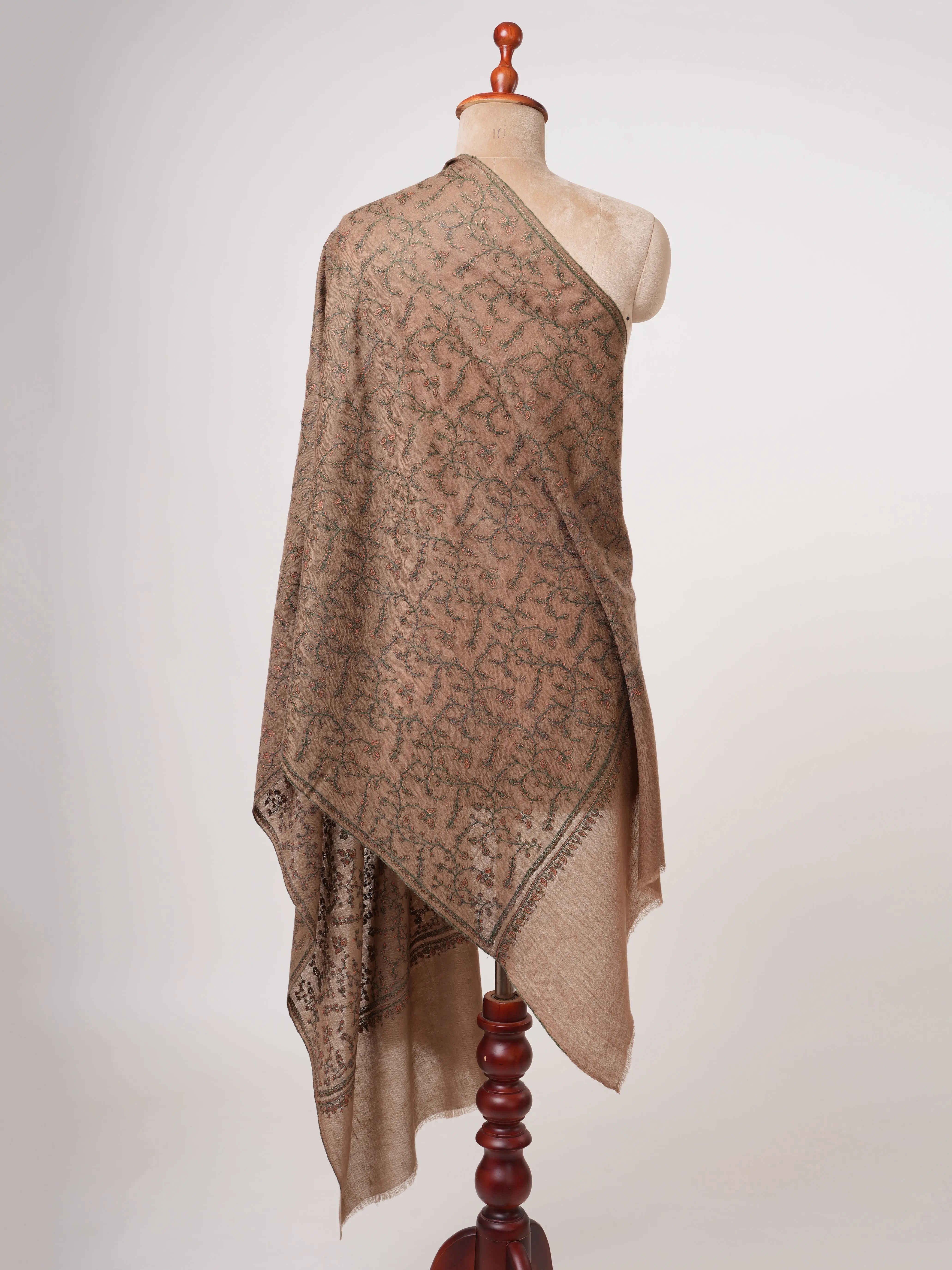 Hand Embroidered Cashmere Scarf with Fine Jali Motif – Luxurious & Elegant Shahkaar