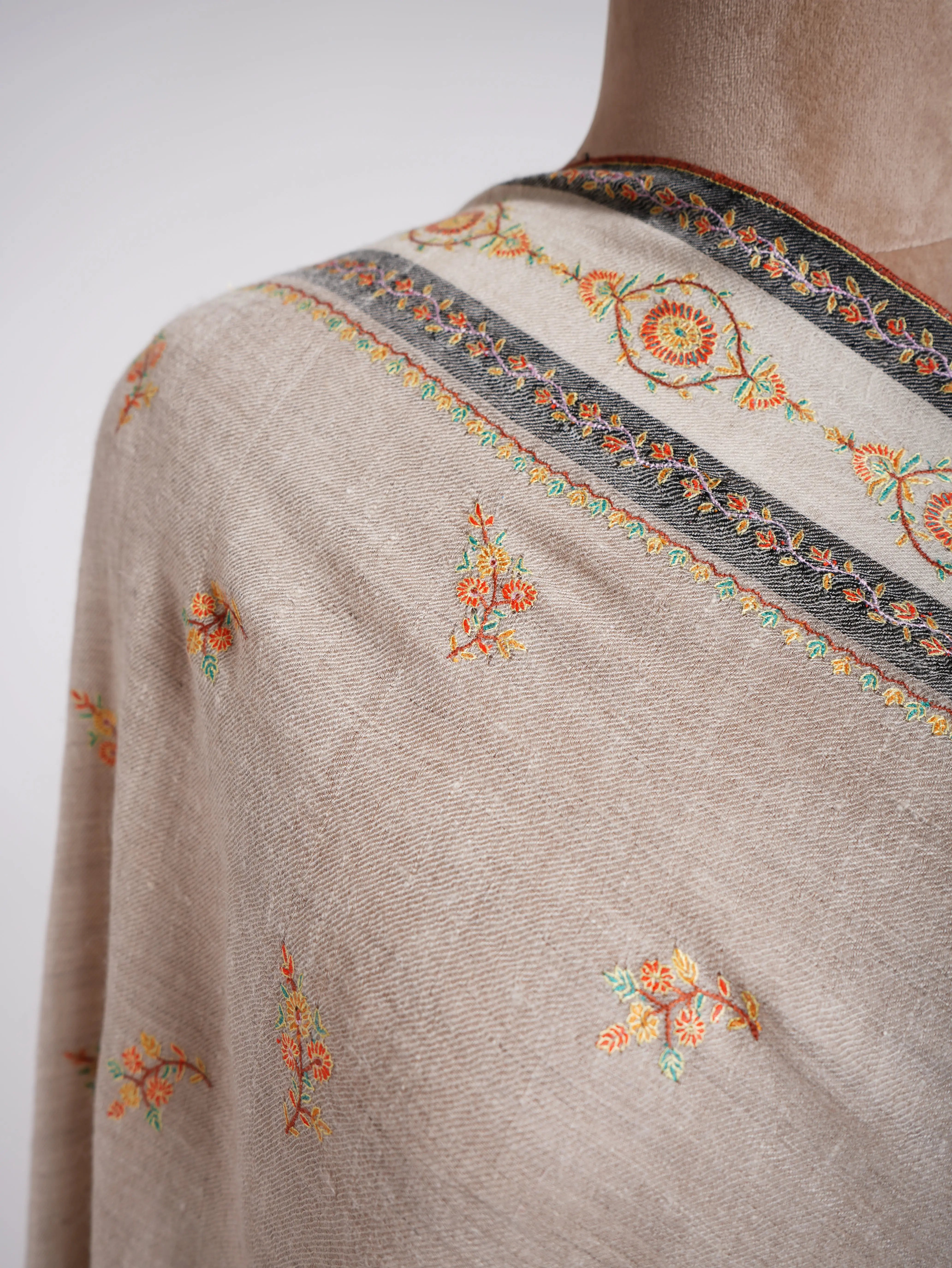 Hand Embroidered Palla Buti Pashmina Shawl Shahkaar