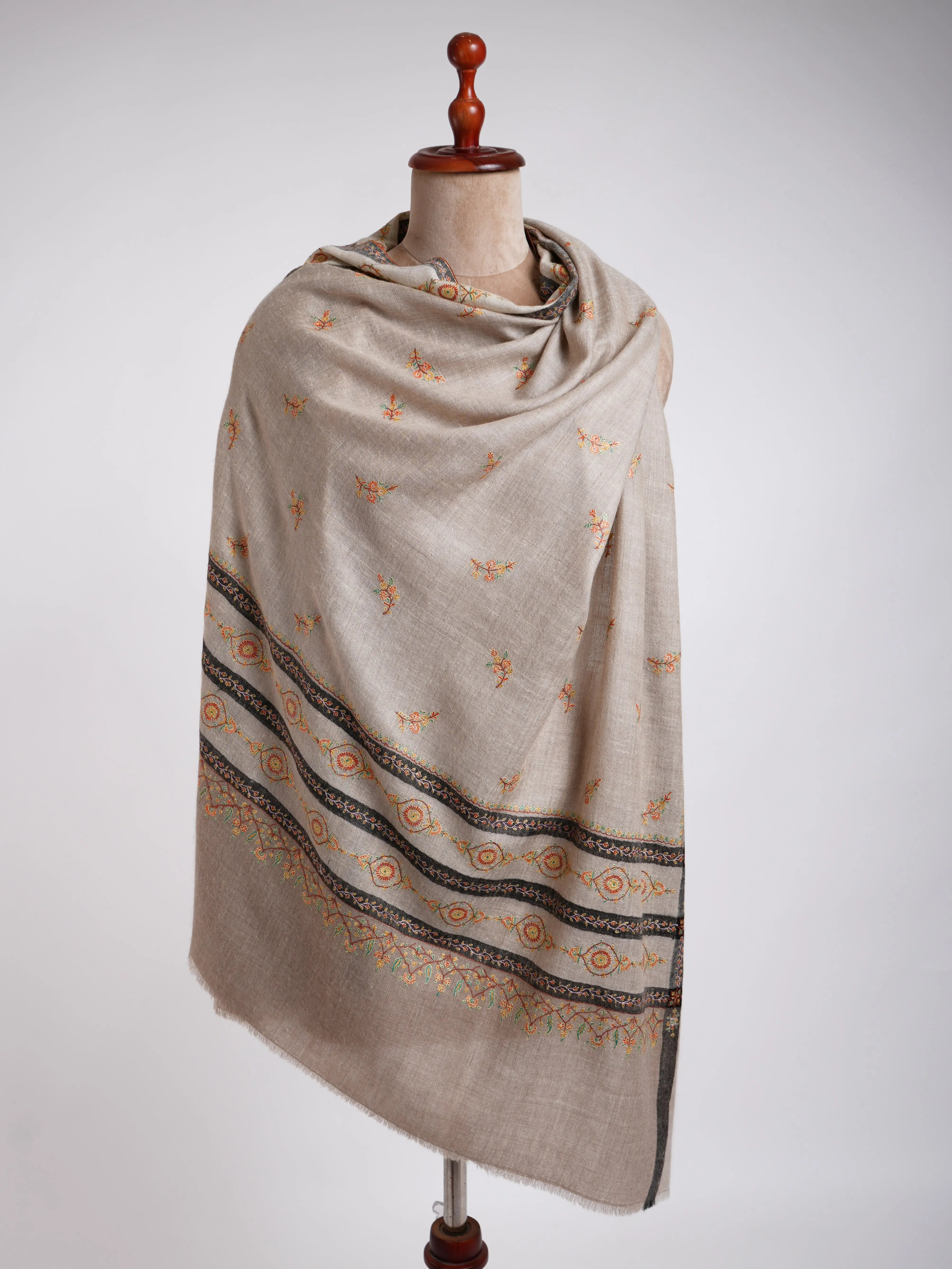 Hand Embroidered Palla Buti Pashmina Shawl Shahkaar