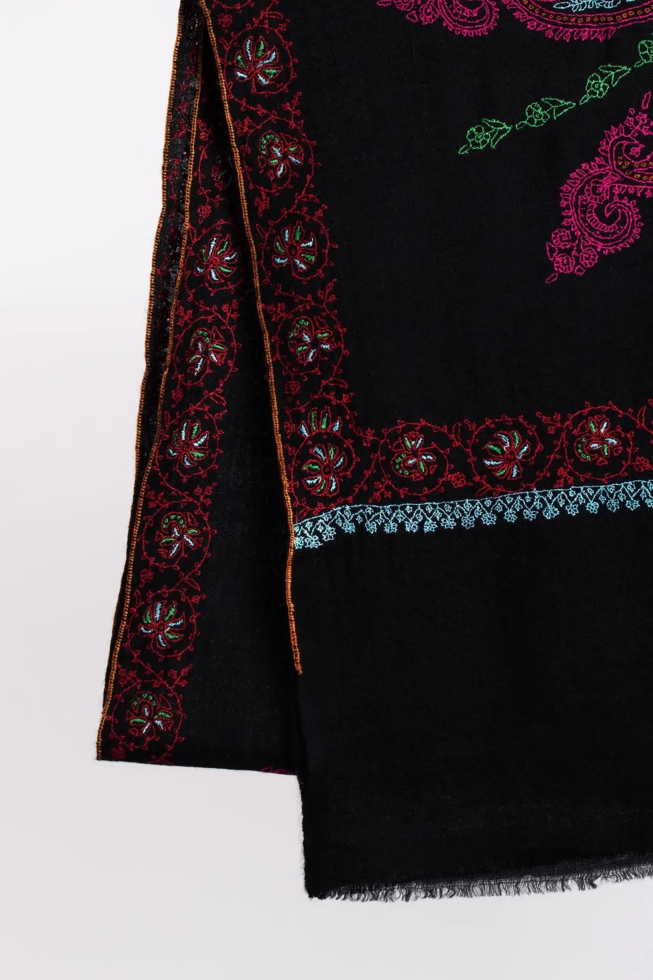Hand Embroidered Sozni Kashmiri Cashmere Scarf in Black - ANDALUSIA Shahkaar