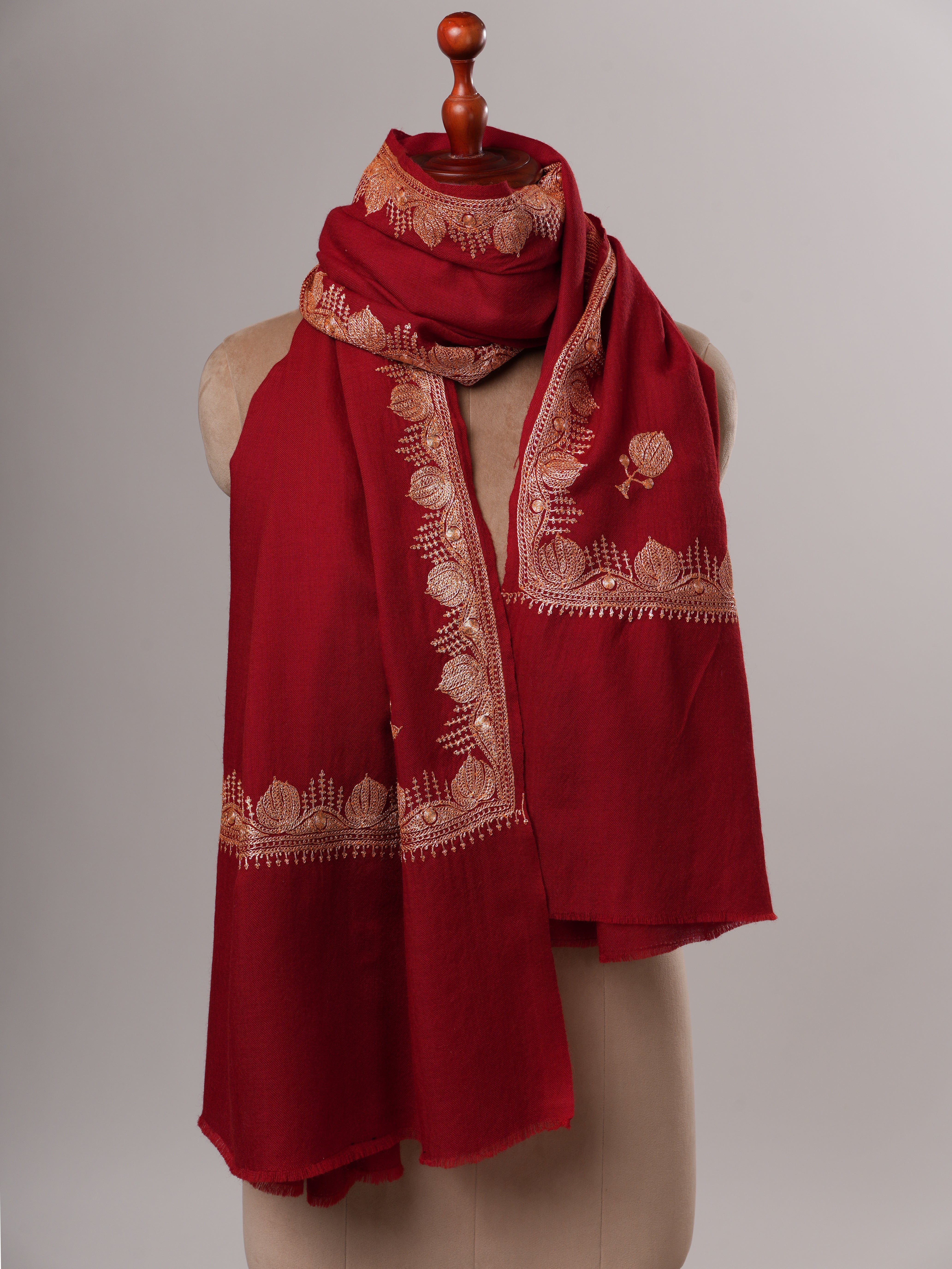 Hand Embroidered Tilla Neemdaur Fine Wool Shawl – Kashmiri Heritage Elegance Shahkaar