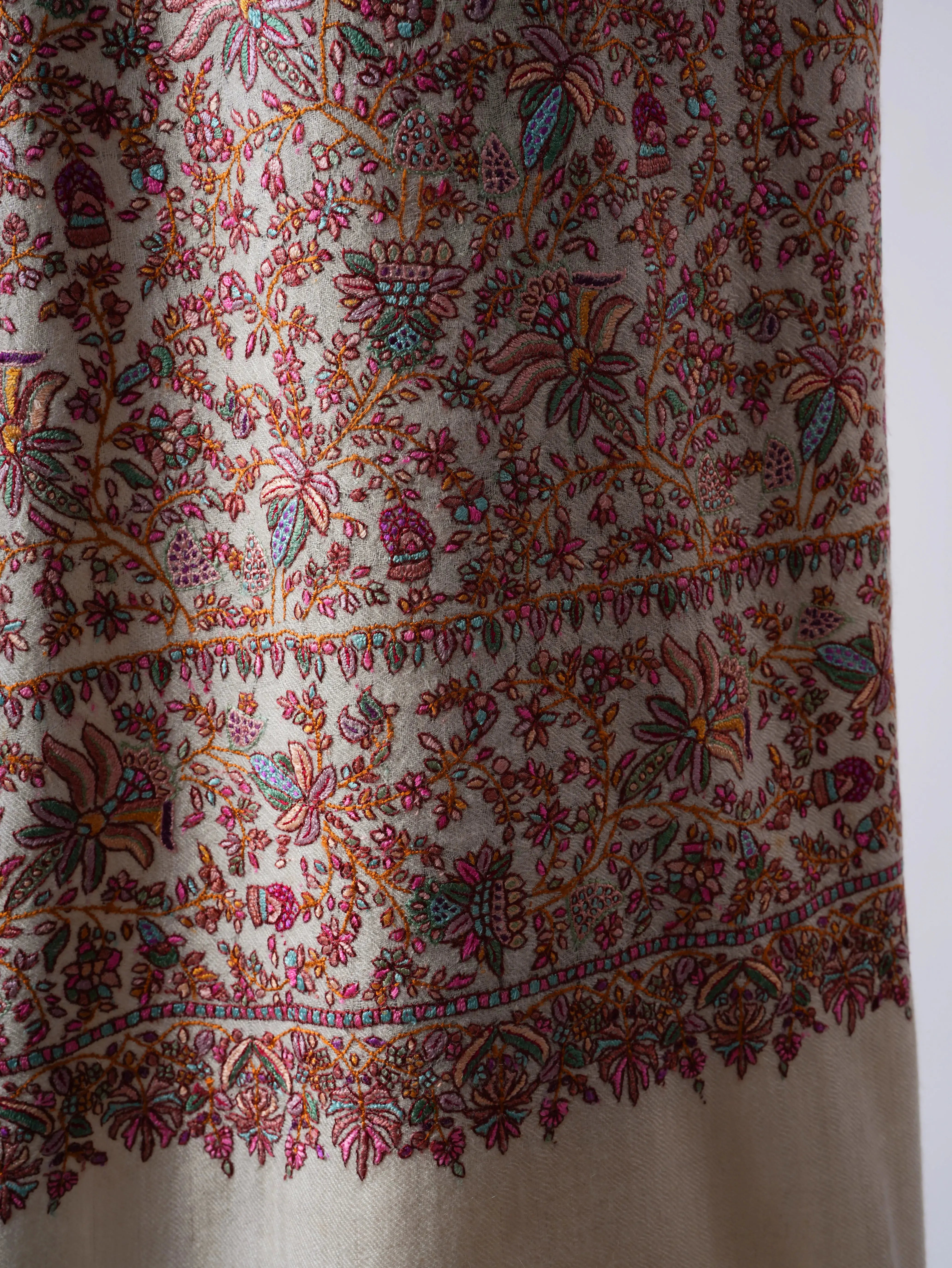 Hand Spun Silk Embroidered Exclusive Pashmina - GREELEY Shahkaar