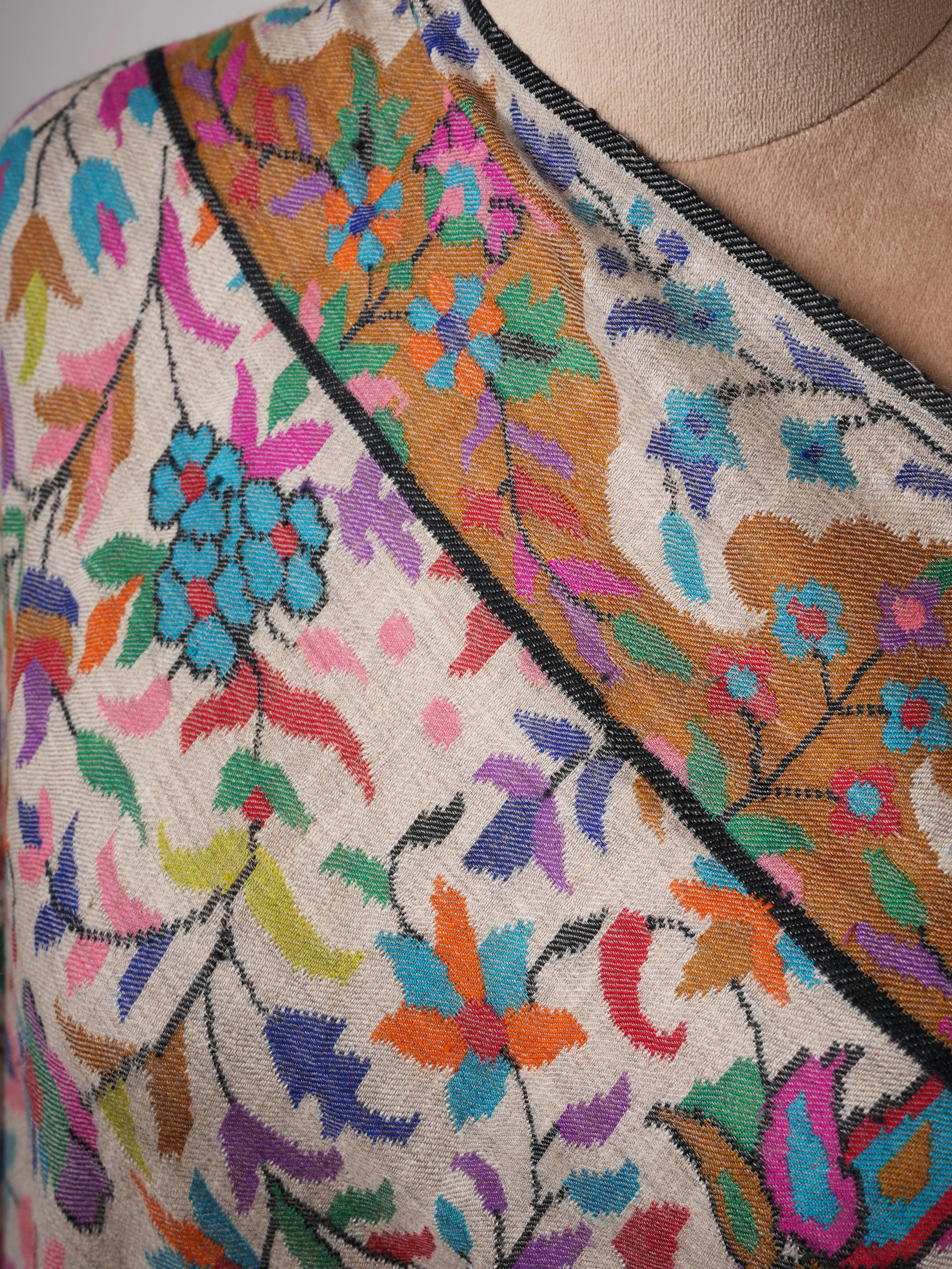 Handloomed Authentic Kani Pashmina Shawl | Handwoven in Kashmir Shahkaar