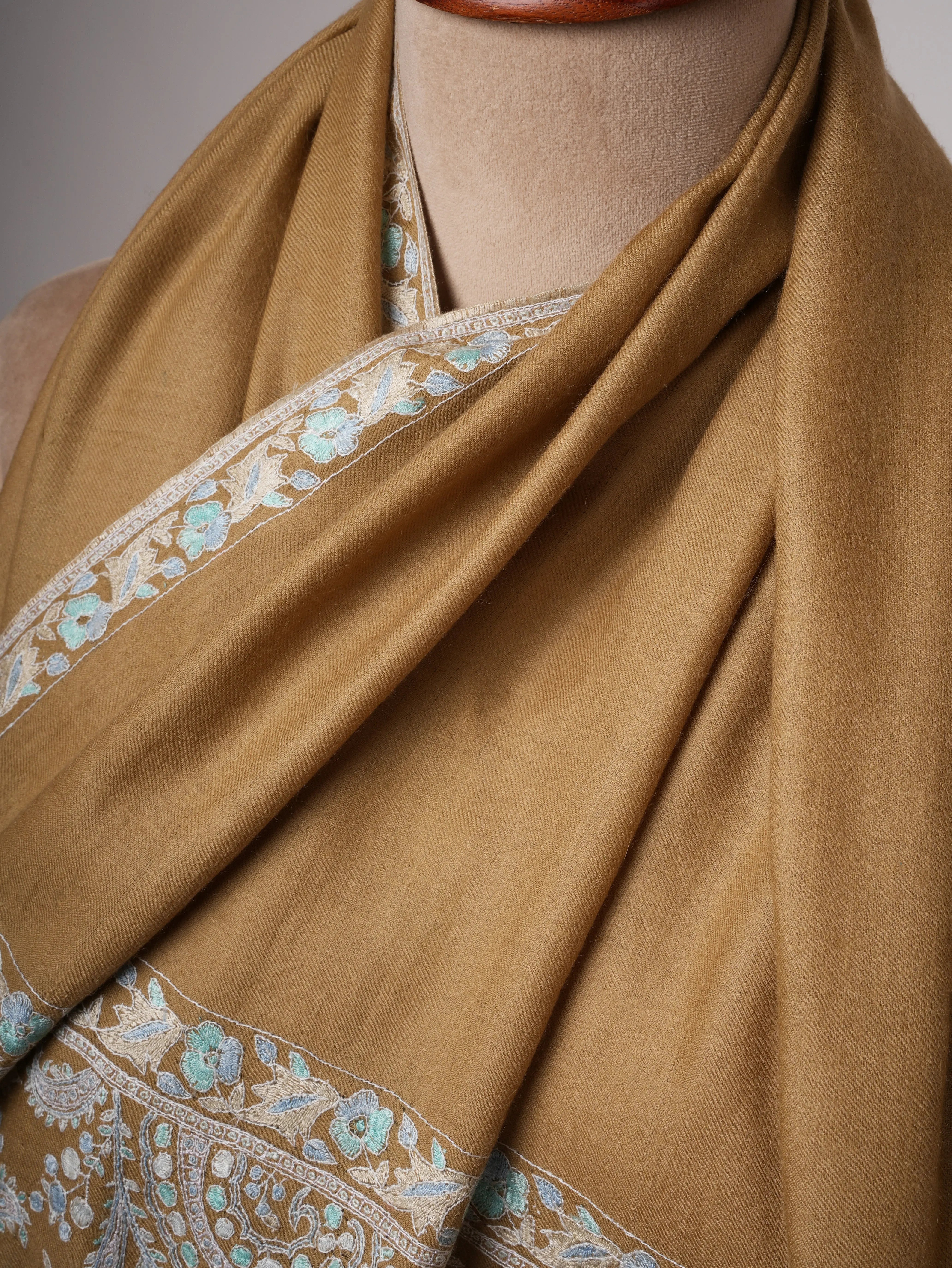 Handloomed Paisley Palla Embroidered Pashmina Shawl – Timeless Elegance Shahkaar
