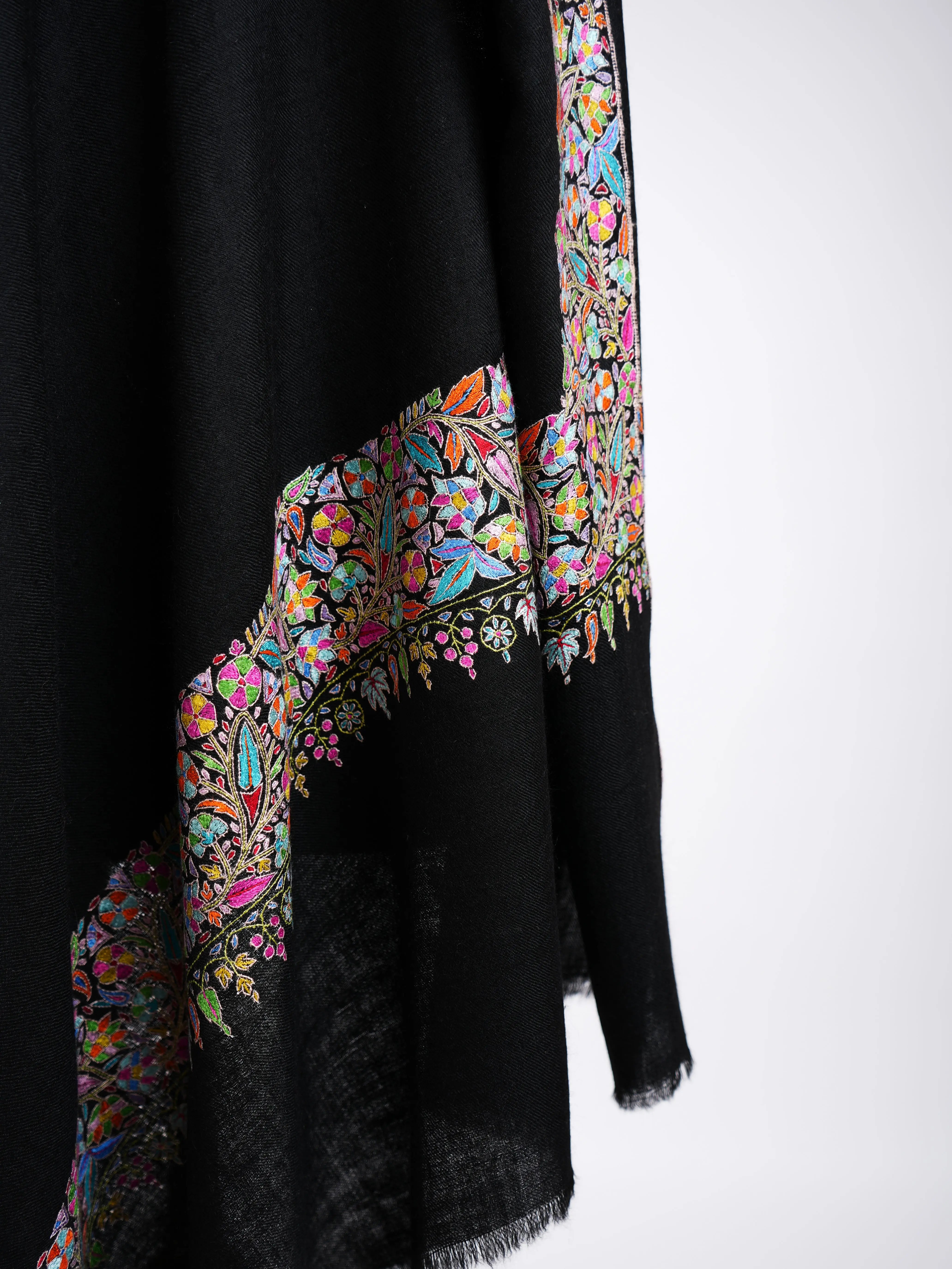 Handmade Indian Pure Pashmina Black Shawls Shahkaar