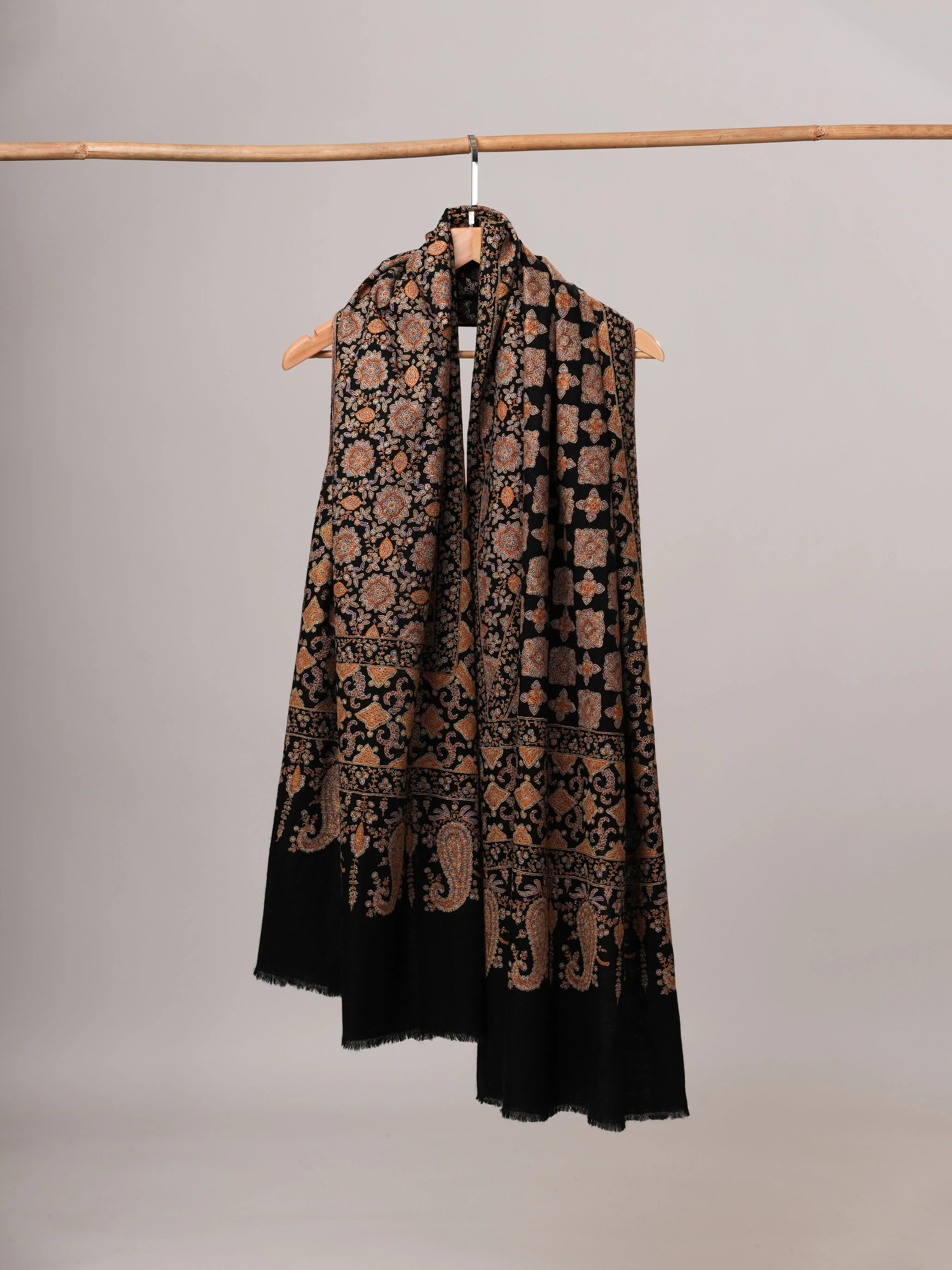 Handspun Black Sozni Jamavar Pashmina Shawl Shahkaar