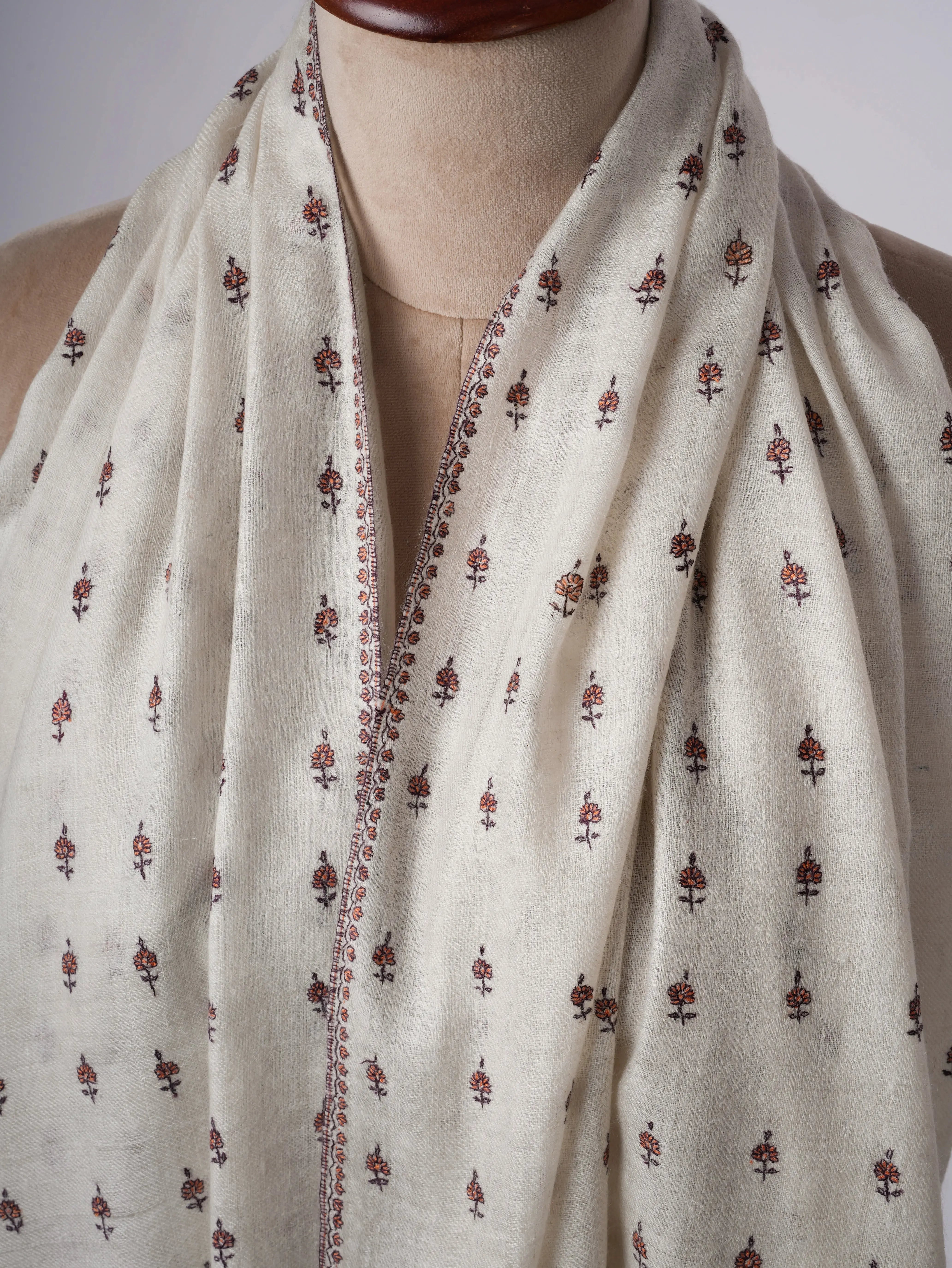 Handspun Buteh Embroidered Ivory Pashmina Shawl Shahkaar