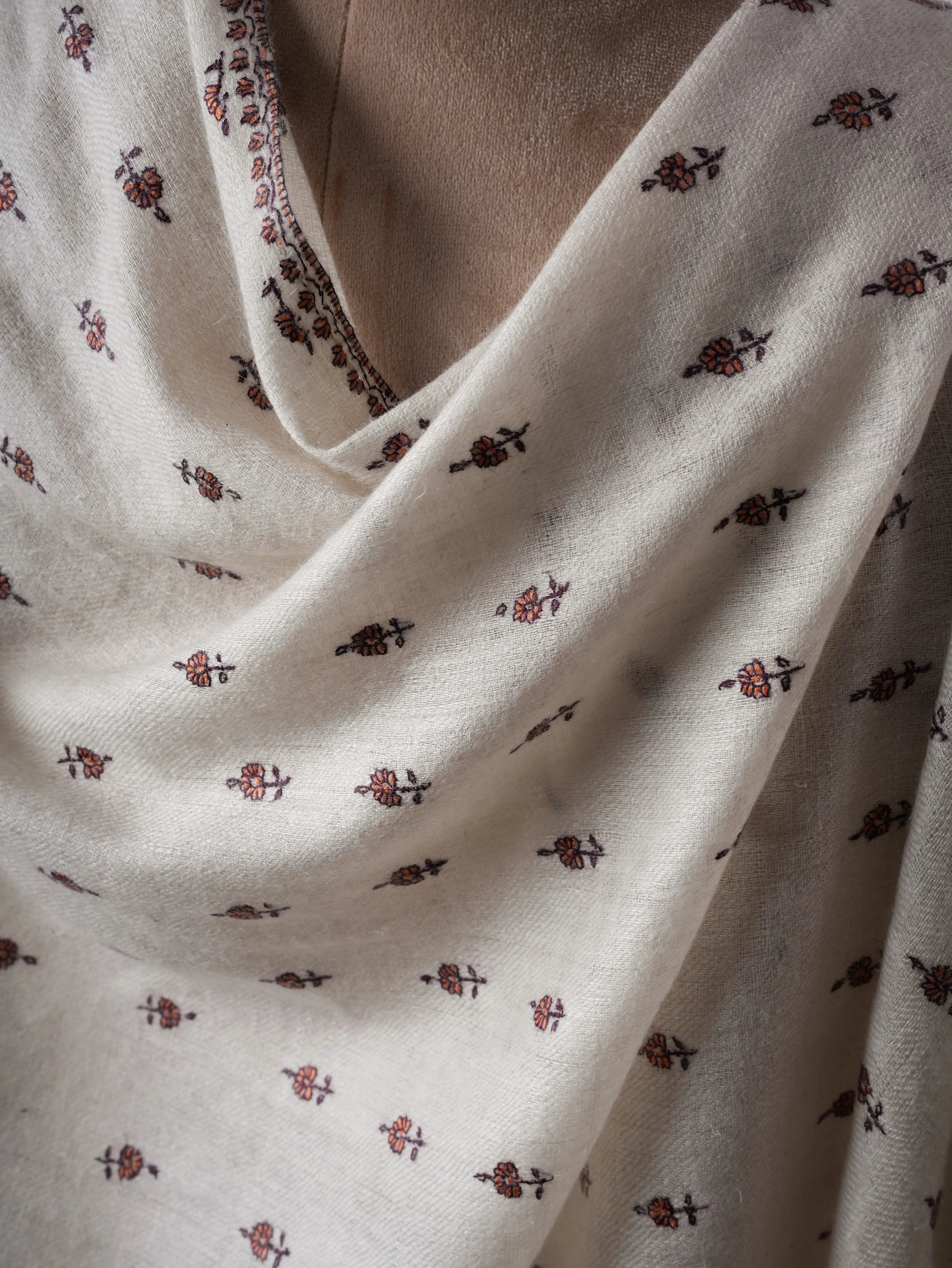 Handspun Buteh Embroidered Ivory Pashmina Shawl Shahkaar
