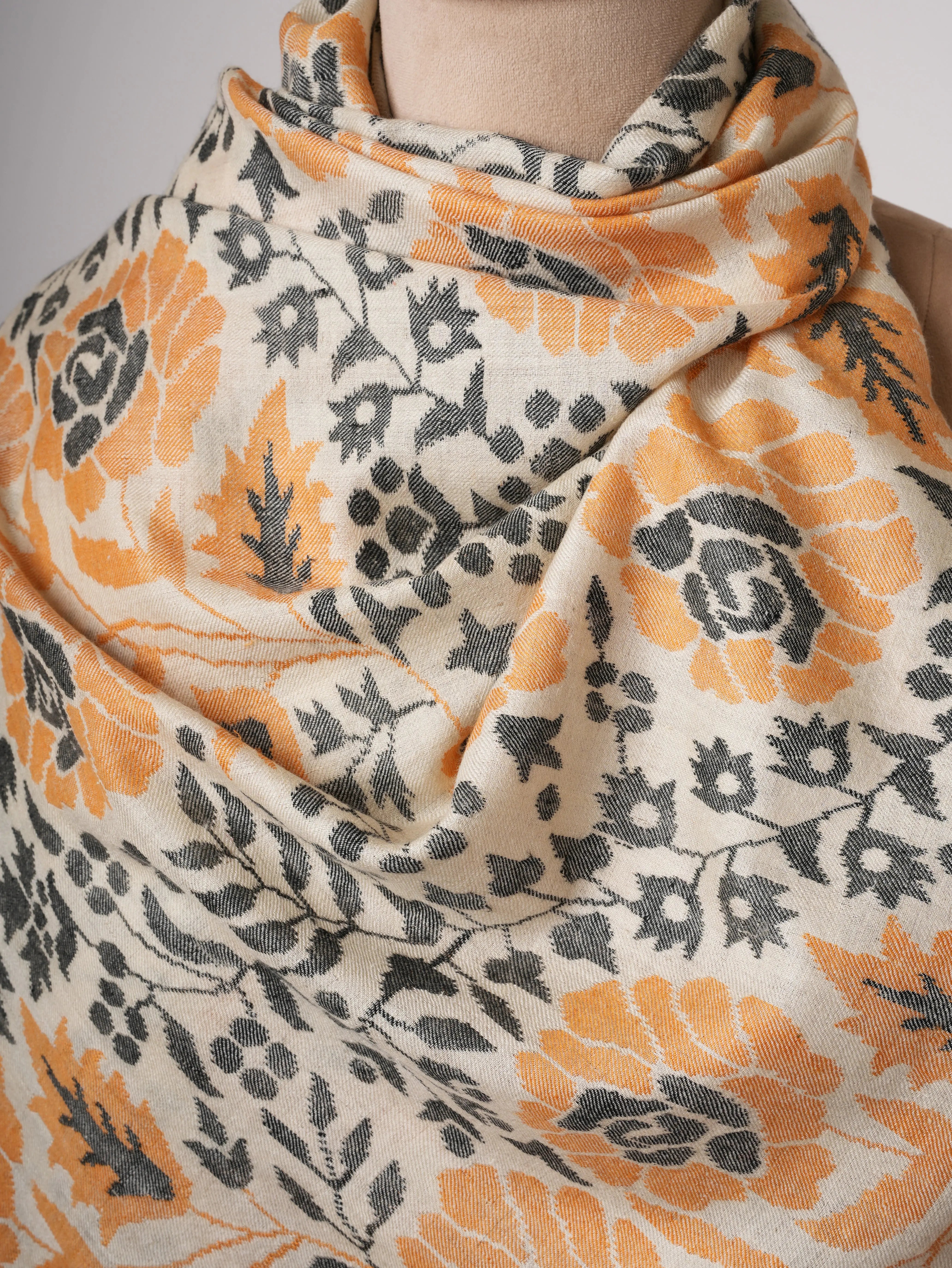 Handspun Luxuriously Soft Handwoven Kani Pashmina Jamavar Shawl Shahkaar