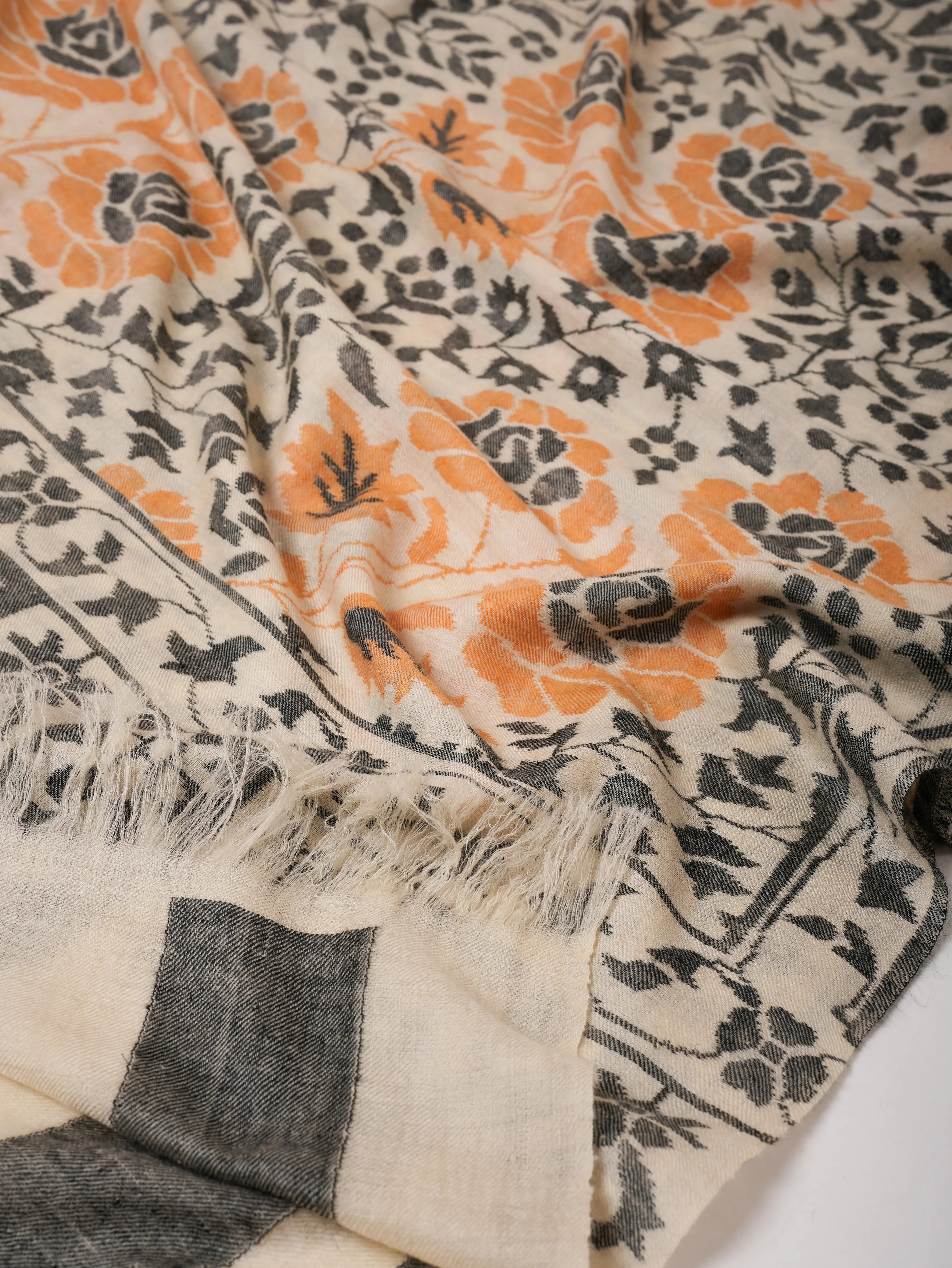 Handspun Luxuriously Soft Handwoven Kani Pashmina Jamavar Shawl Shahkaar