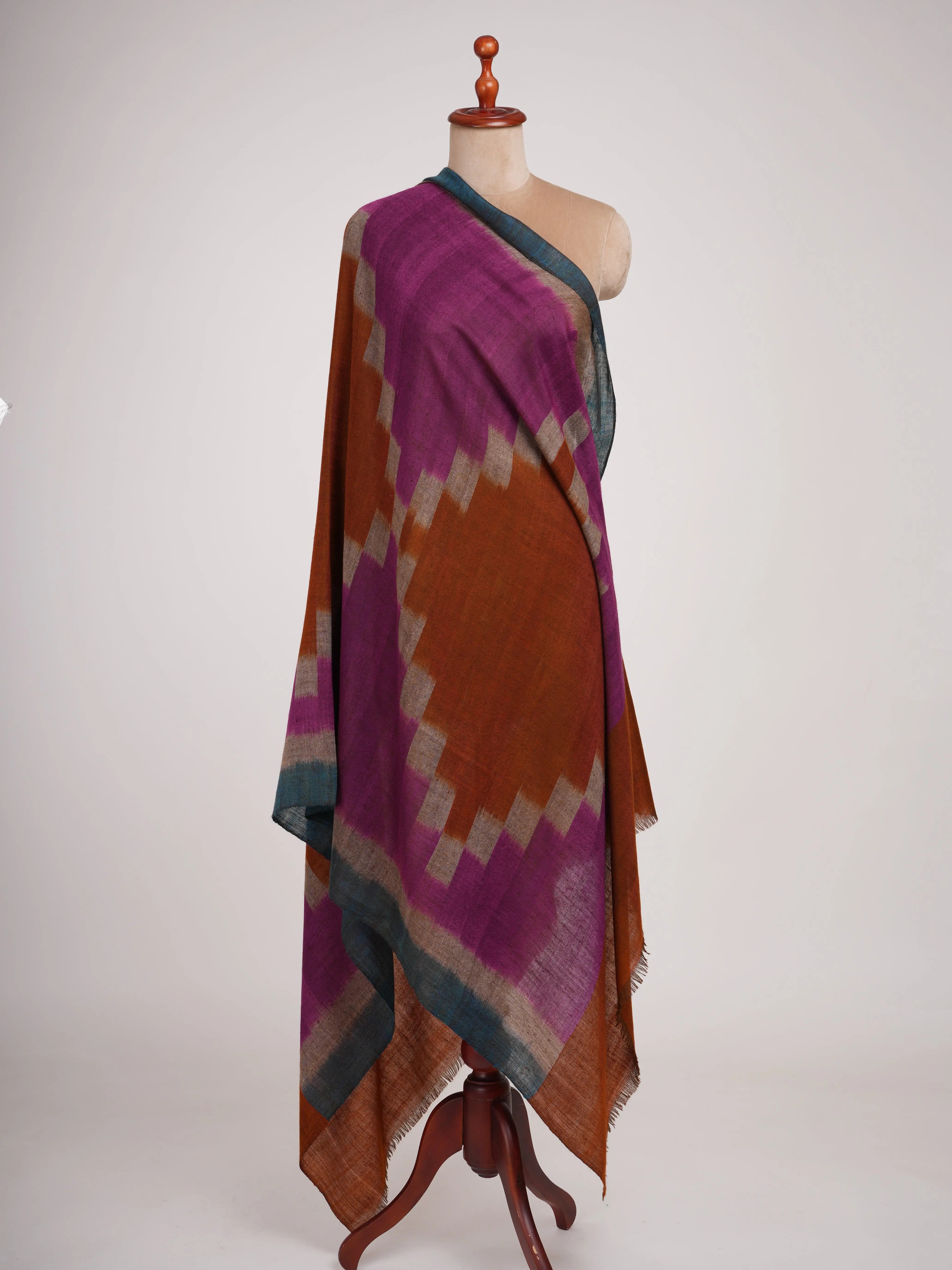Handwoven Contemporary Kashmiri Pashmina Shawl Shahkaar