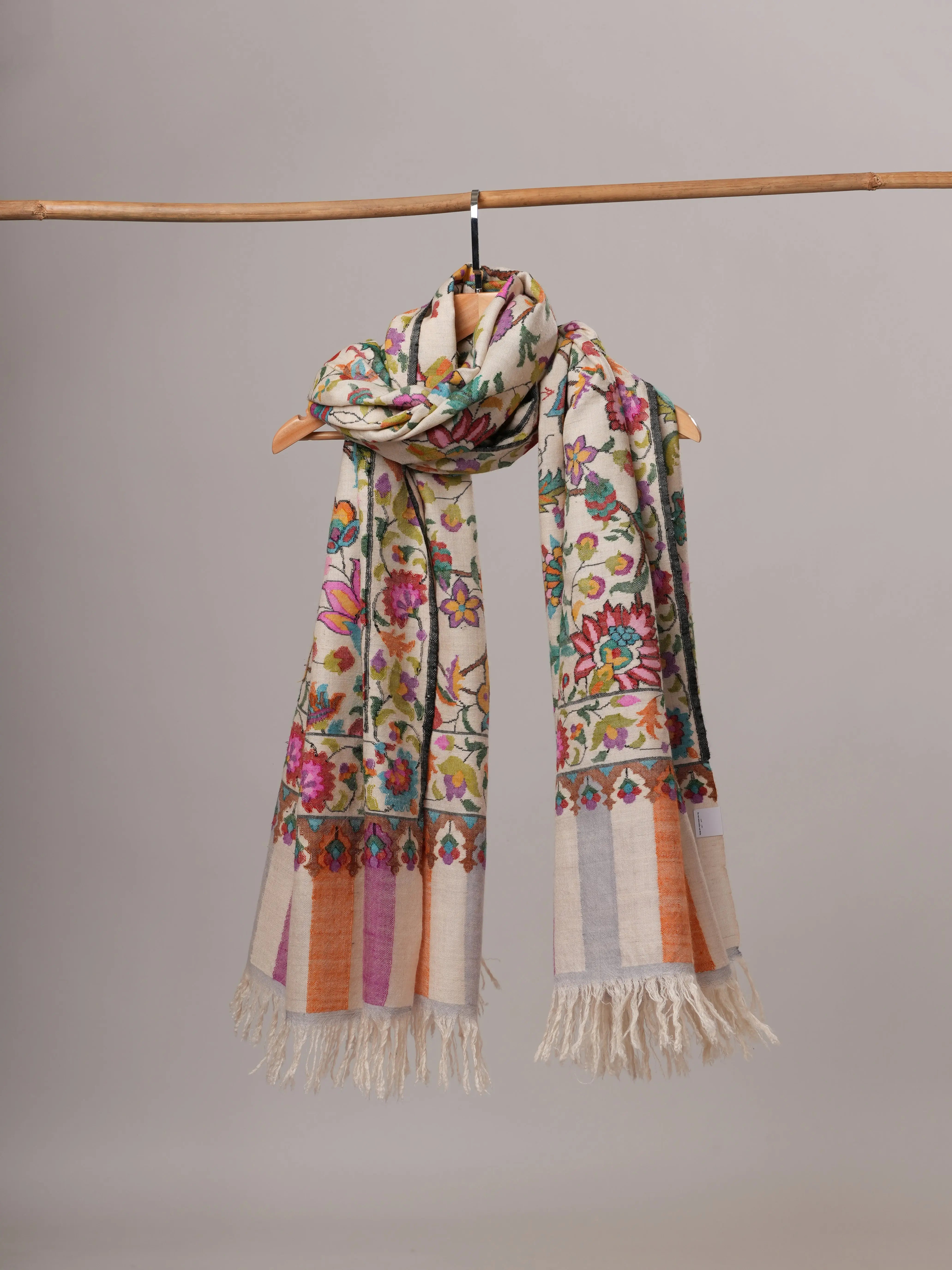 Handwoven Featherlight Ivory Kani Pashmina Shawl Shahkaar