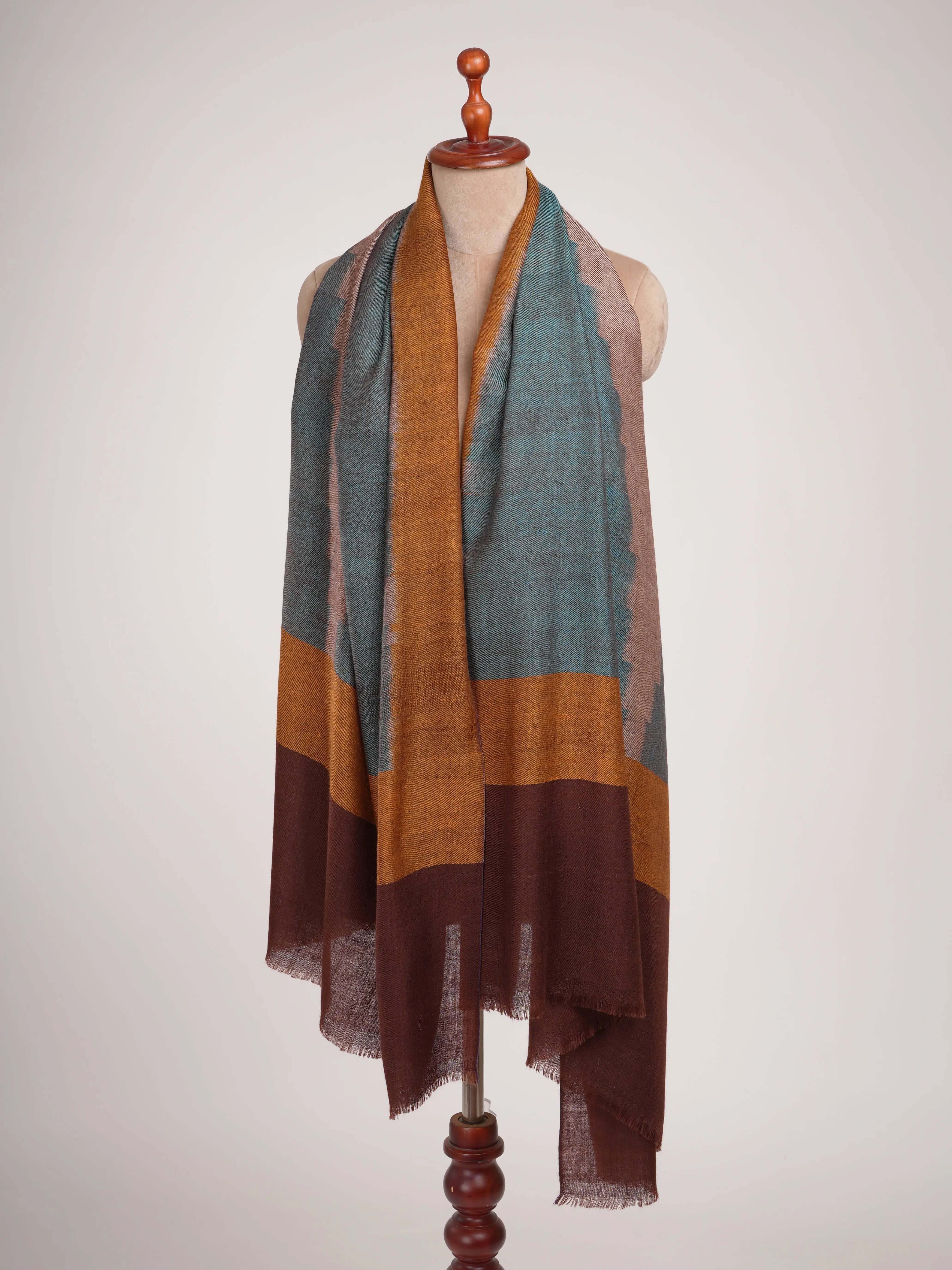 Handwoven Featherlight Pashmina Shawl Shahkaar