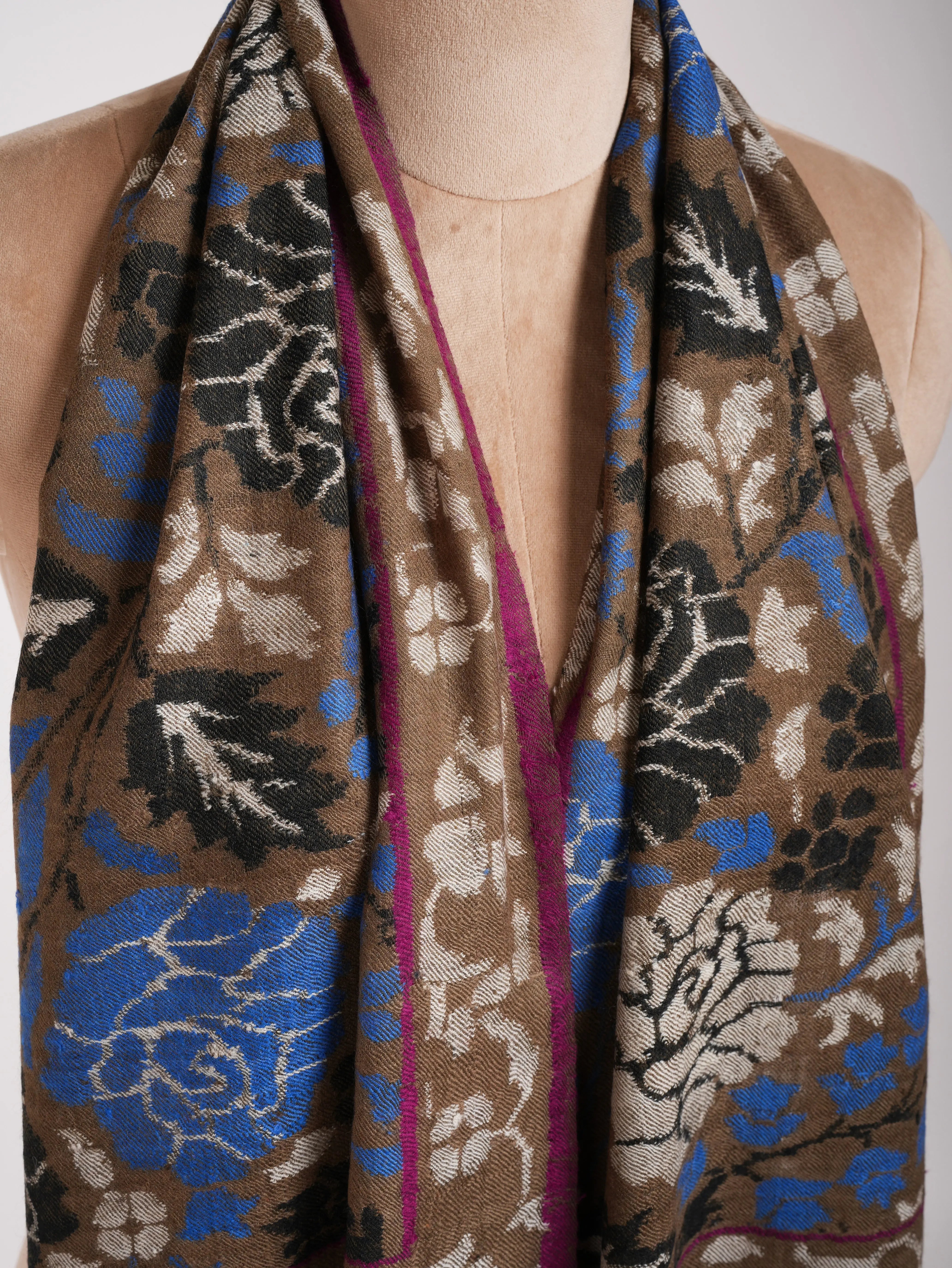 Handwoven Kani Pashmina Neck Scarf Shahkaar