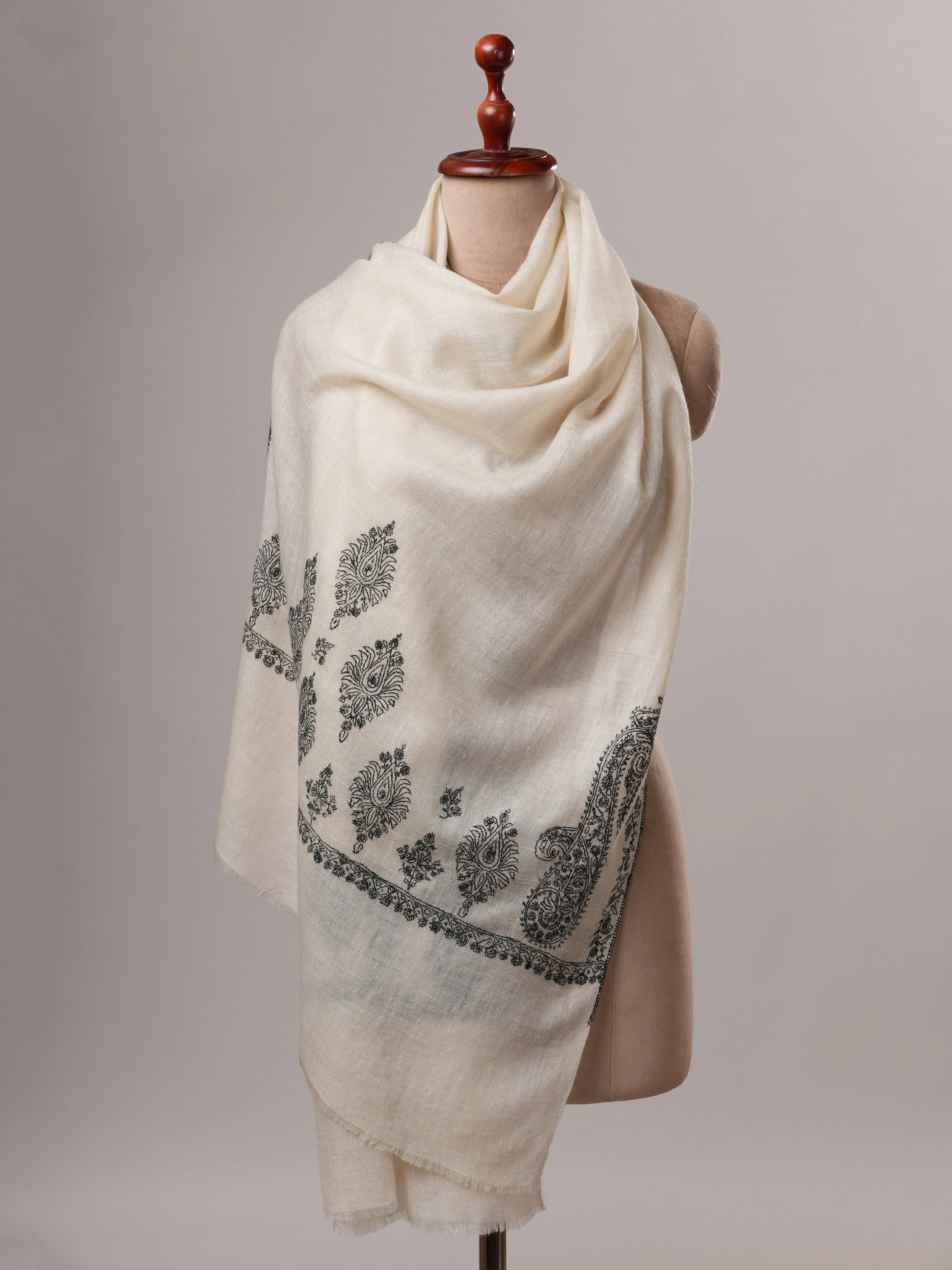Handwoven Natural Ivory Cashmere Scarf with Paisley Palla Hand Embroidery Shahkaar