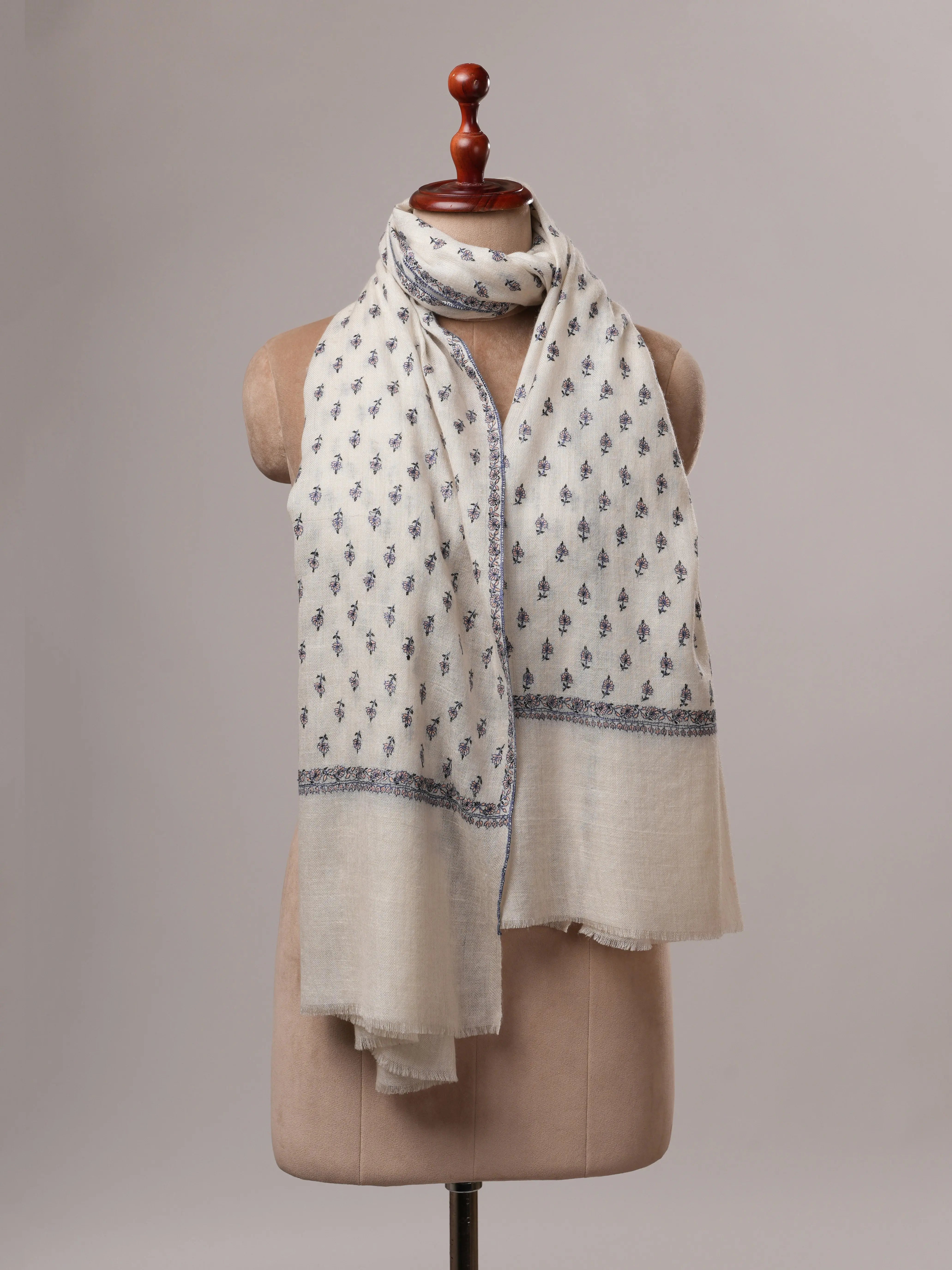 Handwoven Natural White Cashmere Scarf with Machie Botti Motifs Shahkaar
