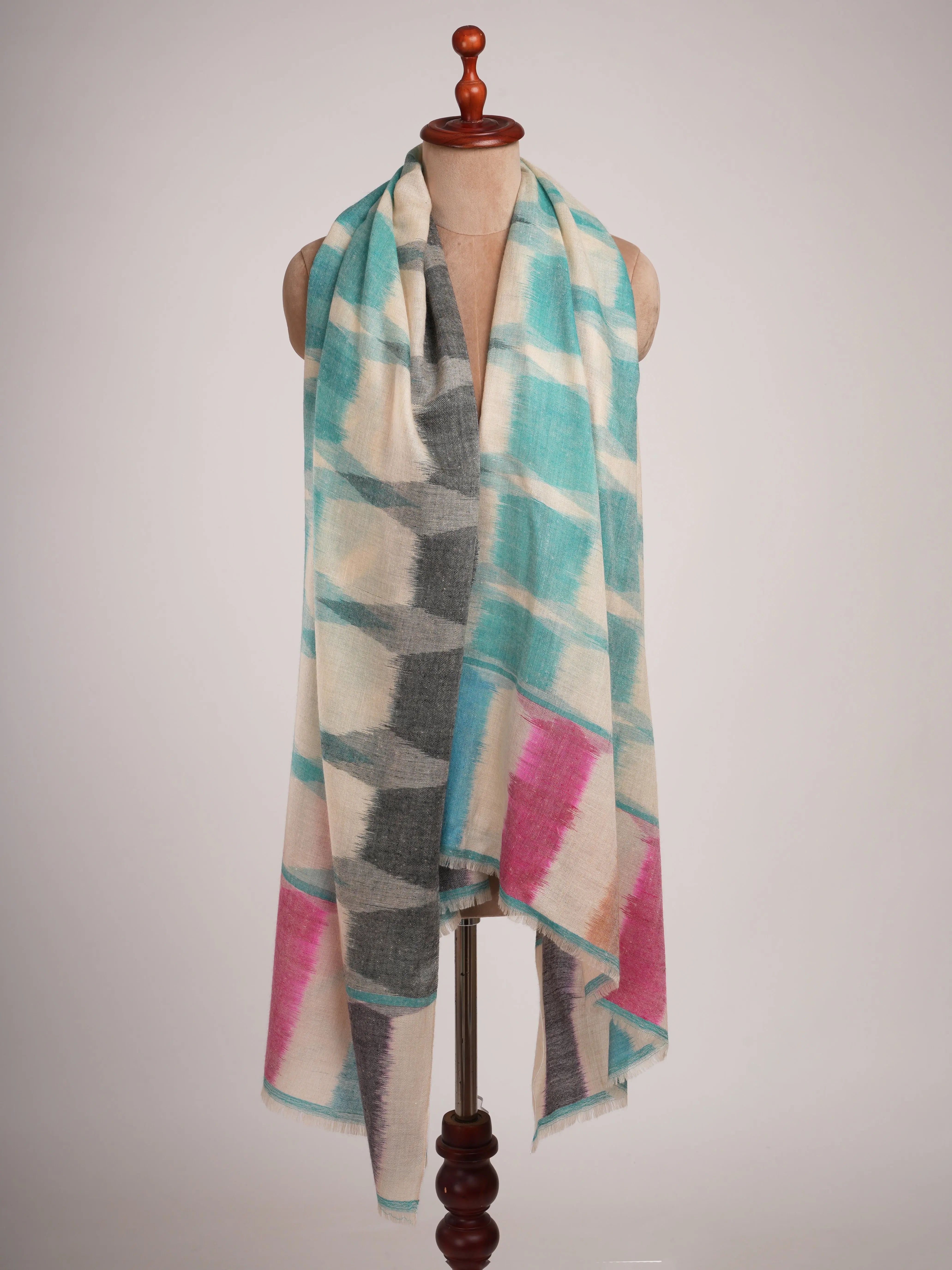 Handwoven Soft Featherlight Pashmina Shawl Shahkaar