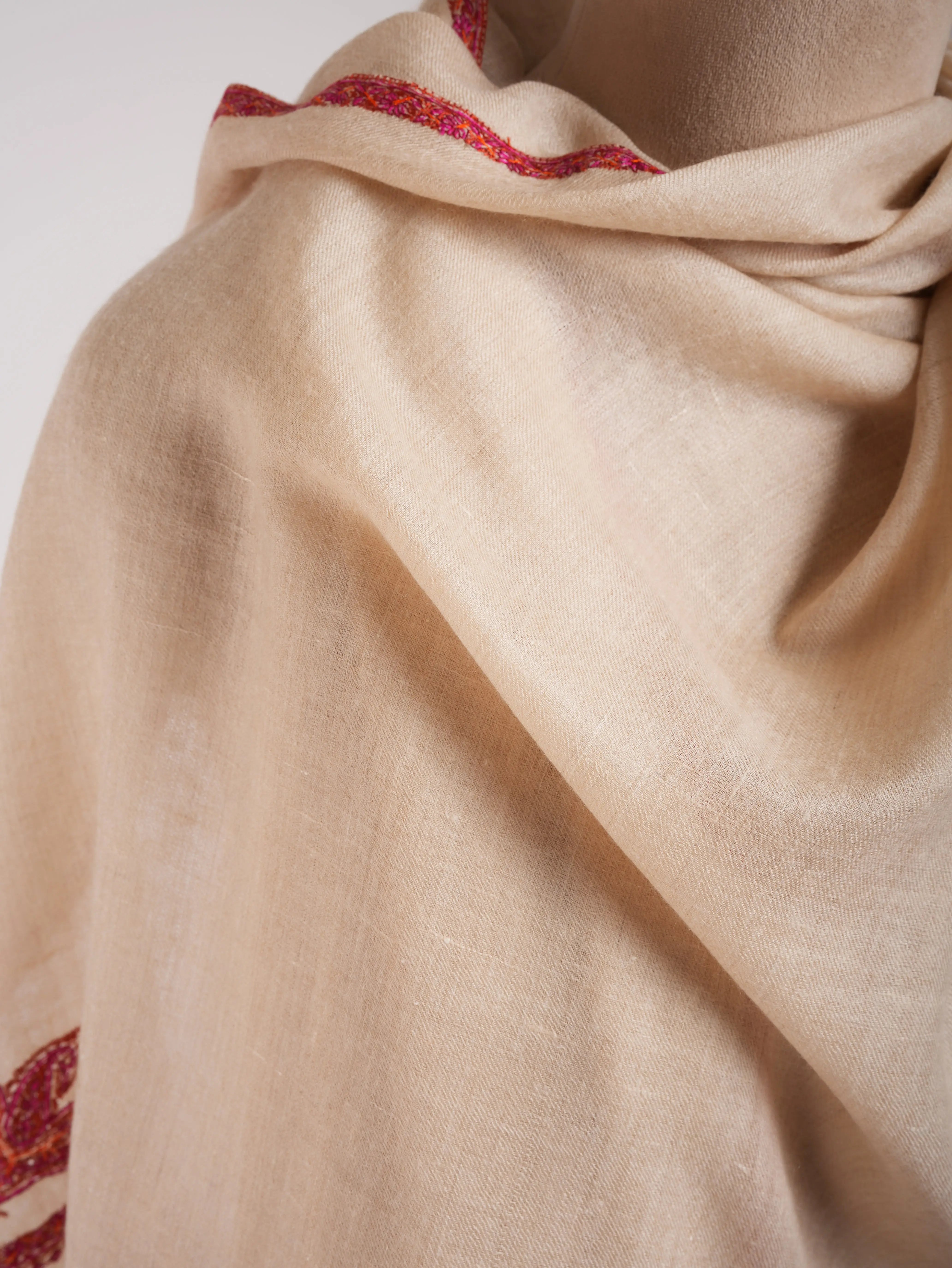 Ivory Cashmere Kashmiri Scarf with Sozni Embroidery Shahkaar