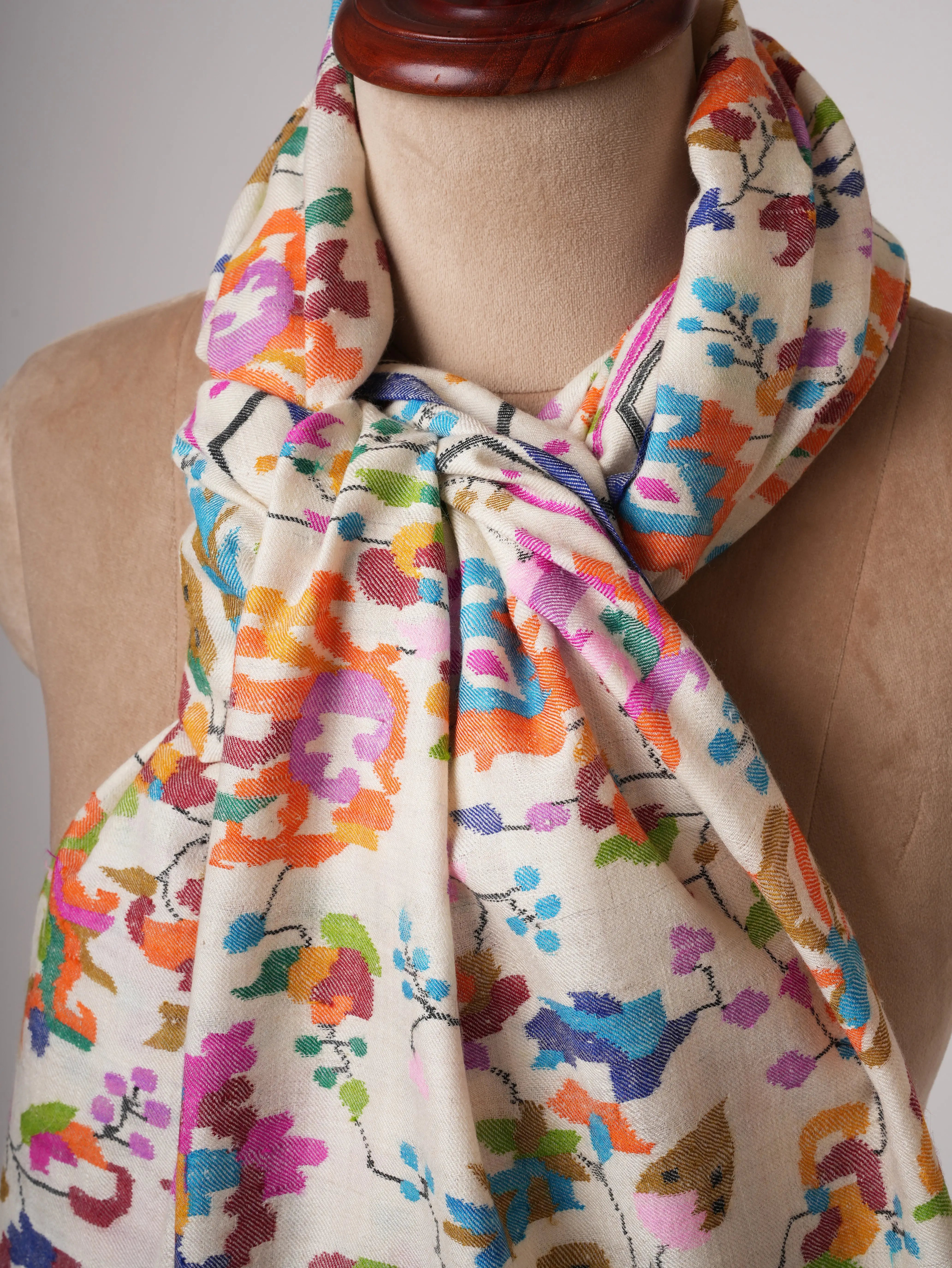 Ivory Handloomed Kani Pashmina Shawl with Fresh Floral Motifs Shahkaar