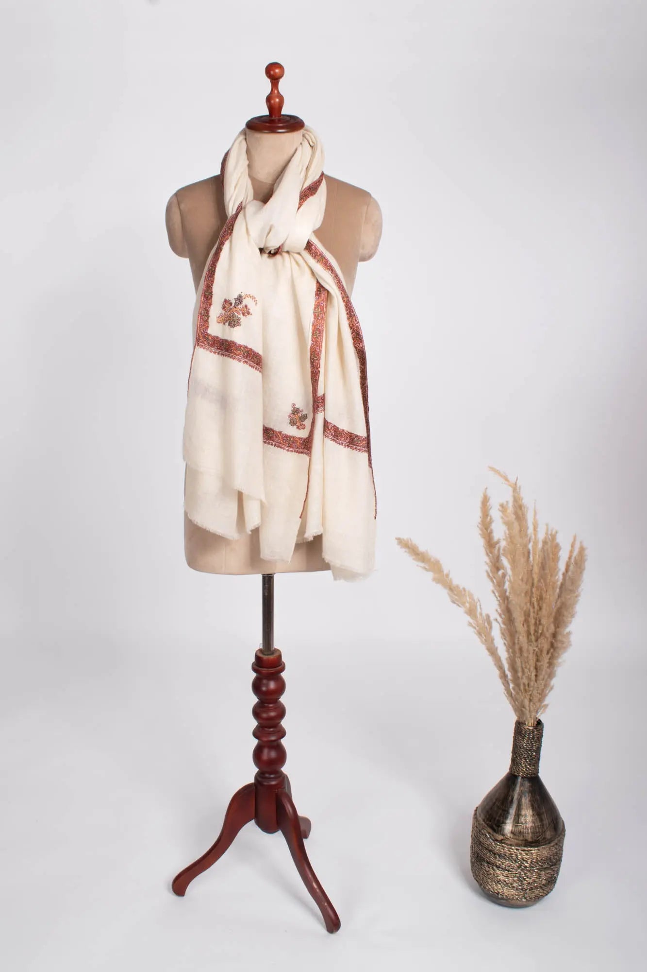 Ivory Handmade Kashmiri Scarf - ROGERS Shahkaar