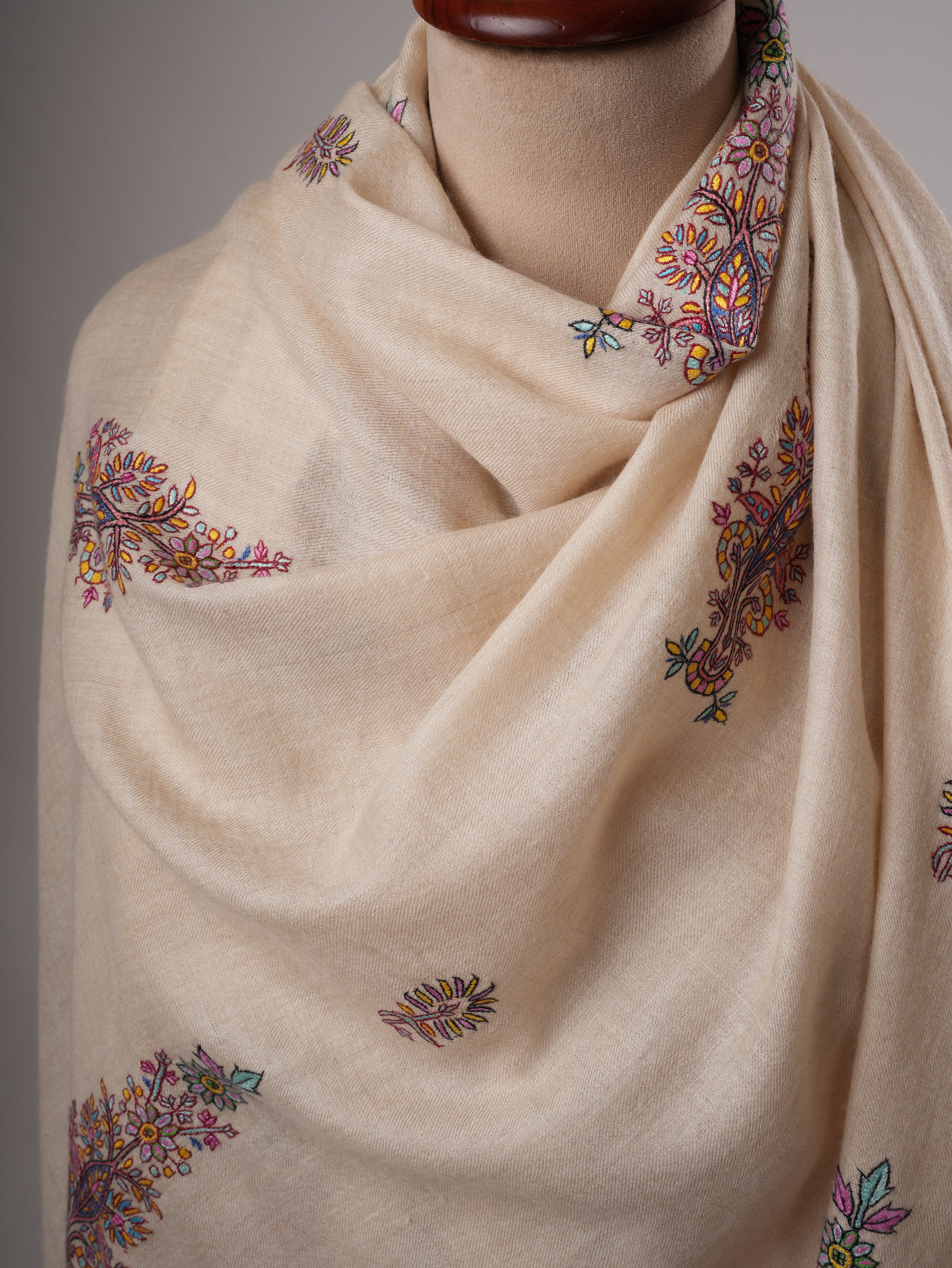 Ivory Handwoven Shahkaar Pashmina Shawl with Buteh Embroidery Shahkaar