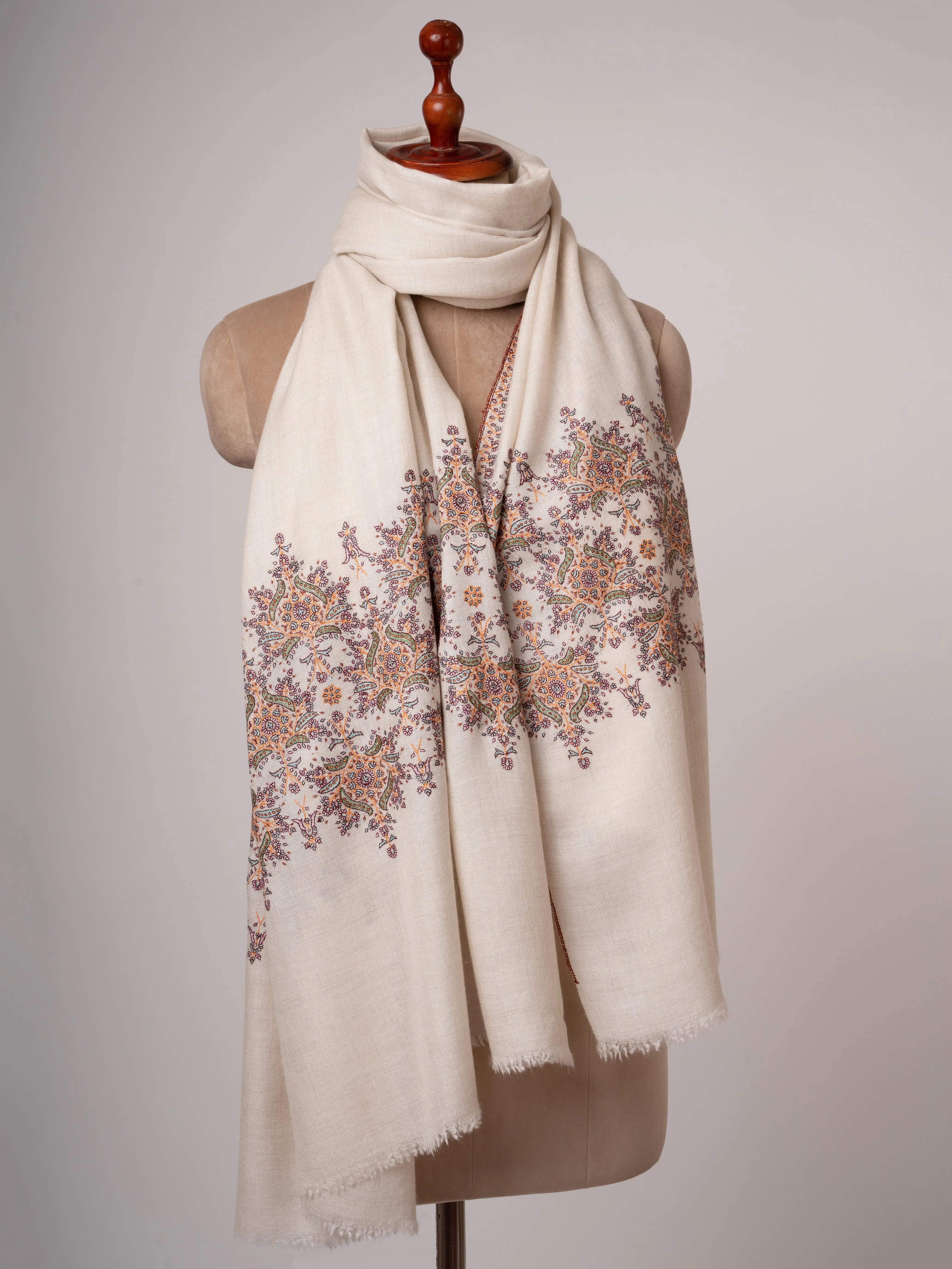 Ivory Kashmiri Pashmina Shawl Fine Sozni Embroidery on Shorter Ends Shahkaar