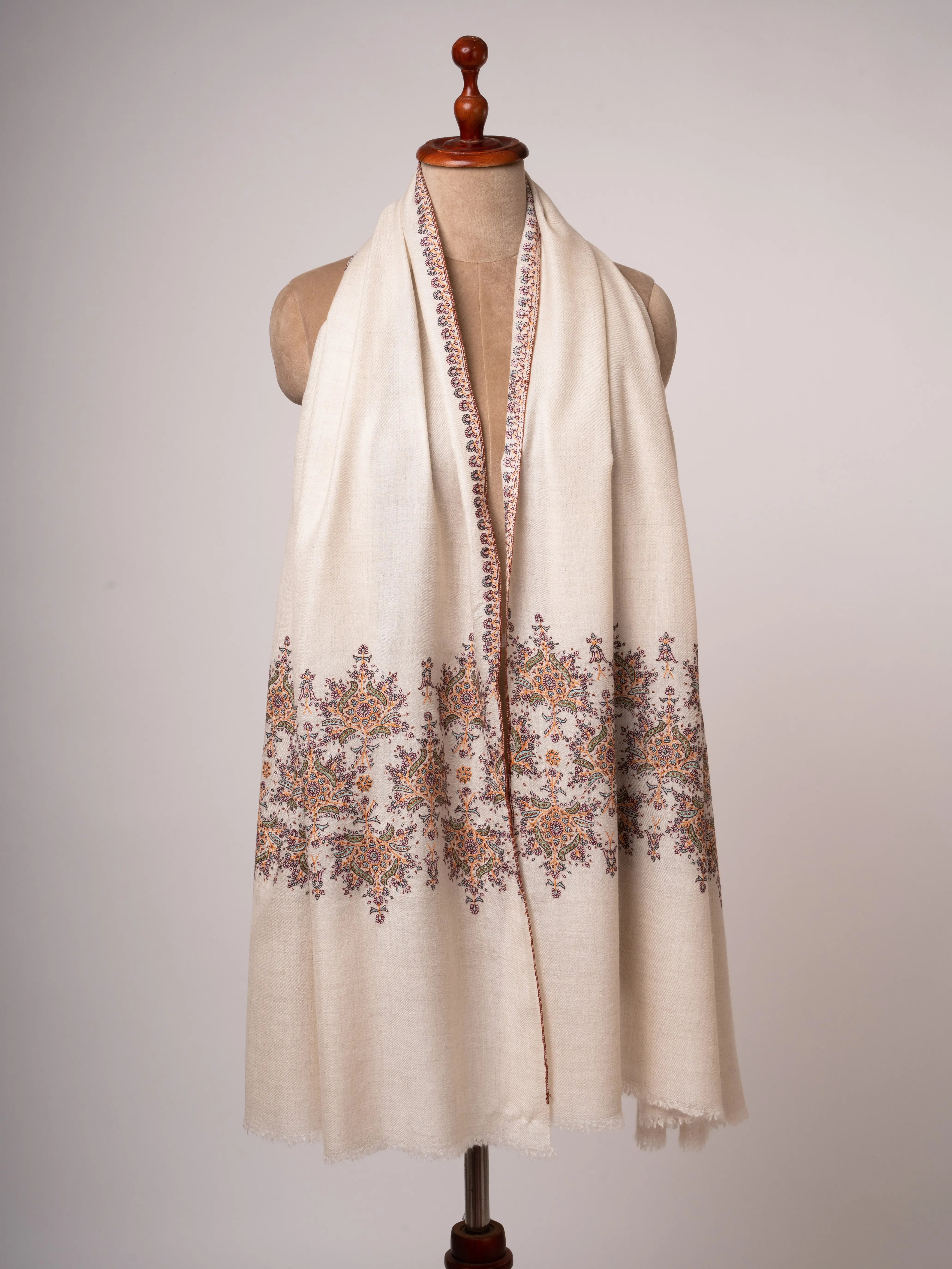 Ivory Kashmiri Pashmina Shawl Fine Sozni Embroidery on Shorter Ends Shahkaar