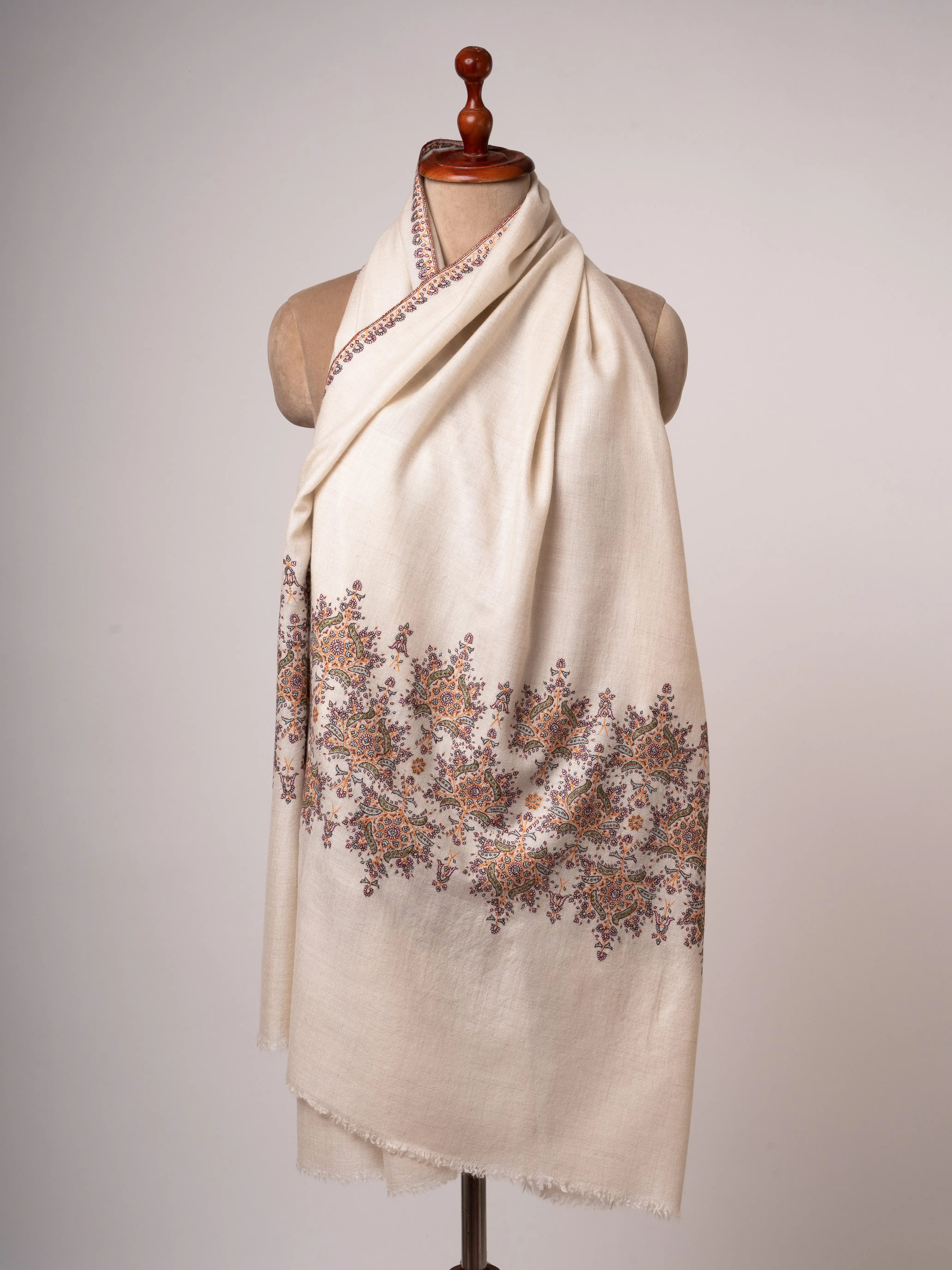 Ivory Kashmiri Pashmina Shawl Fine Sozni Embroidery on Shorter Ends Shahkaar