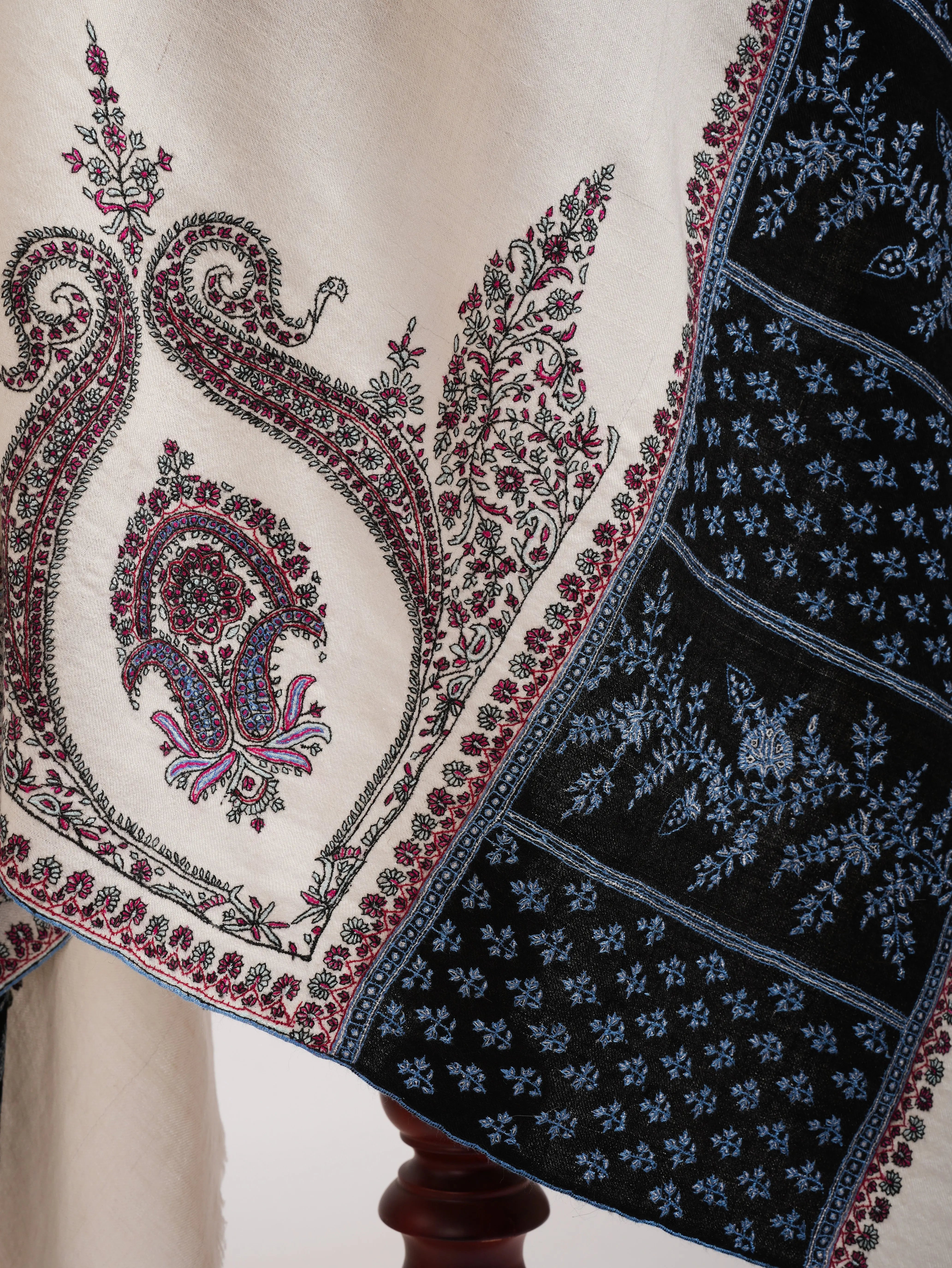 Ivory Palla Embroidered Original Kashmiri Pashmina Shawl Shahkaar
