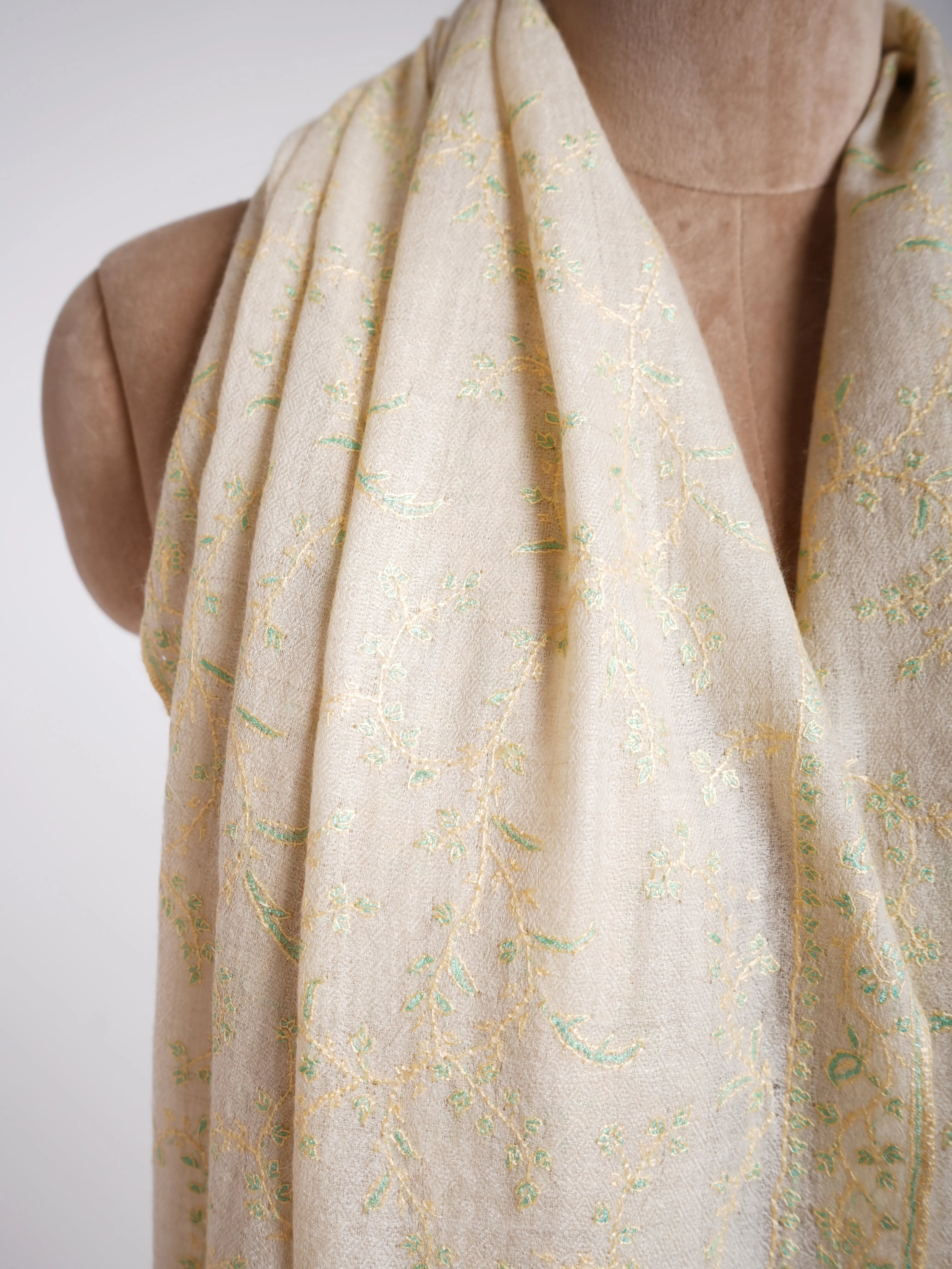 Jaaldar Sozni Embroidery Kashmiri Pashmina Shawl Ivory Shahkaar