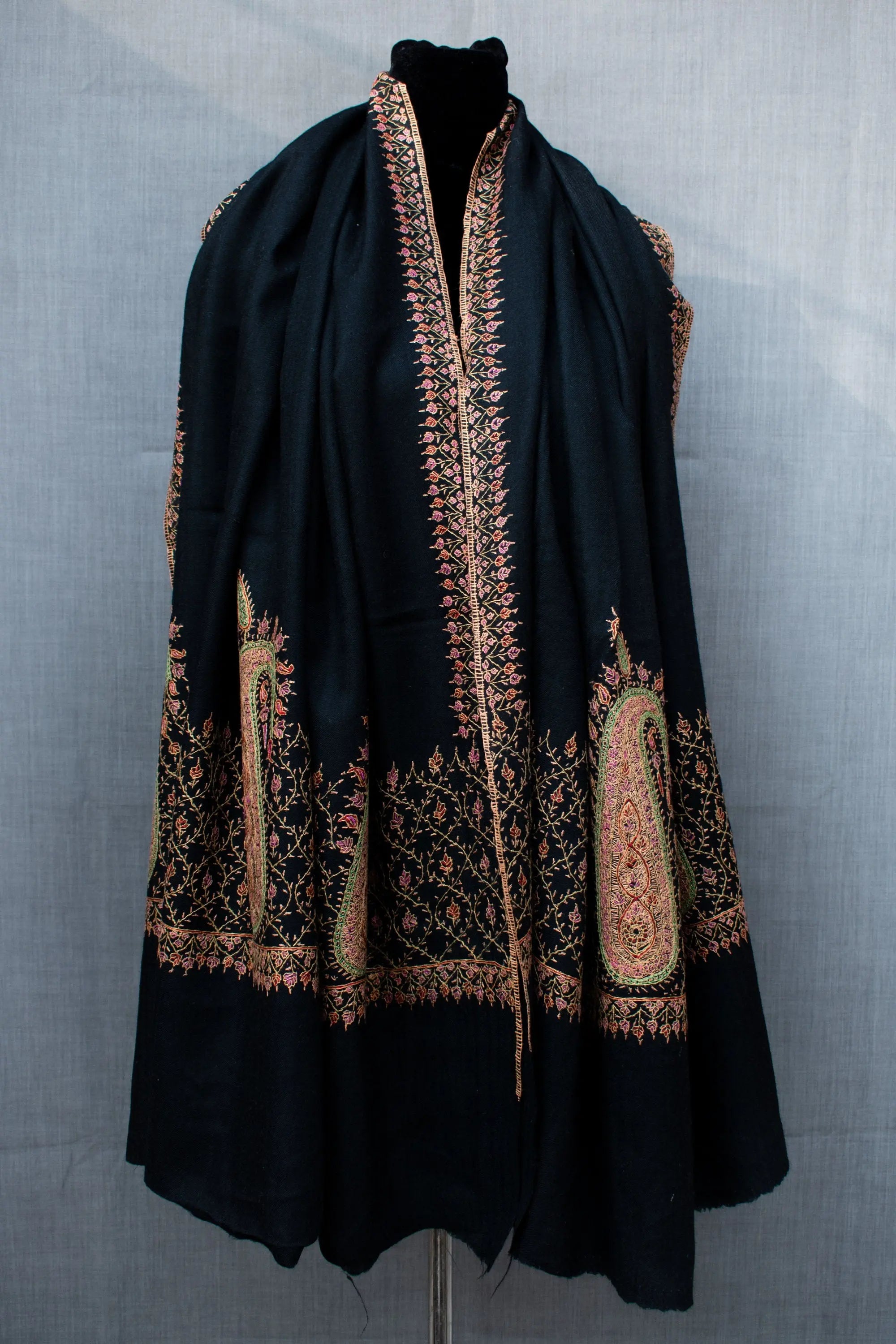 Kashmiri Embroidery on Fine Wool Shawl Shahkaar