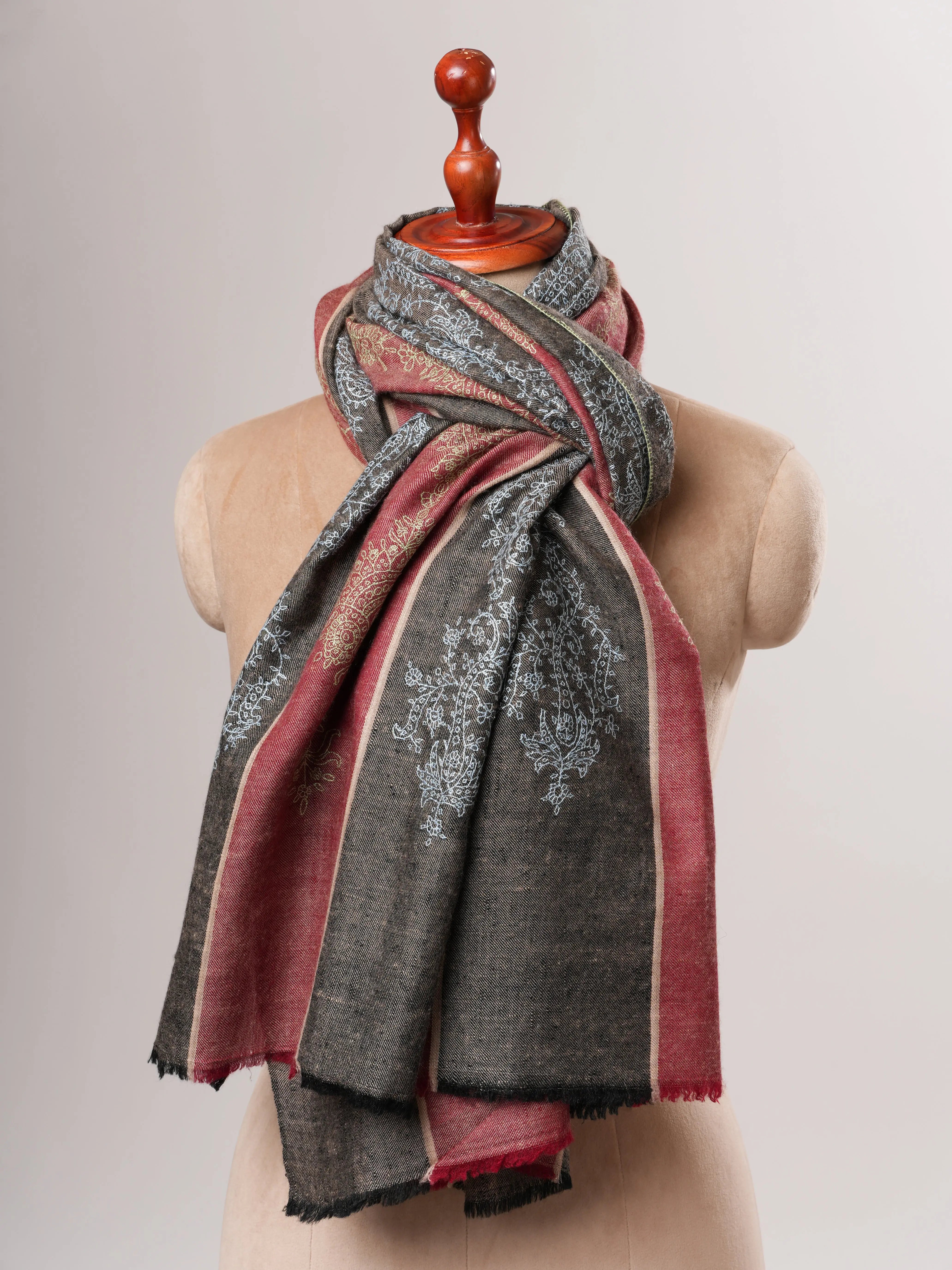 Khatras Hand Embroidered Luxurious Kashmiri Pashmina Shawl Shahkaar