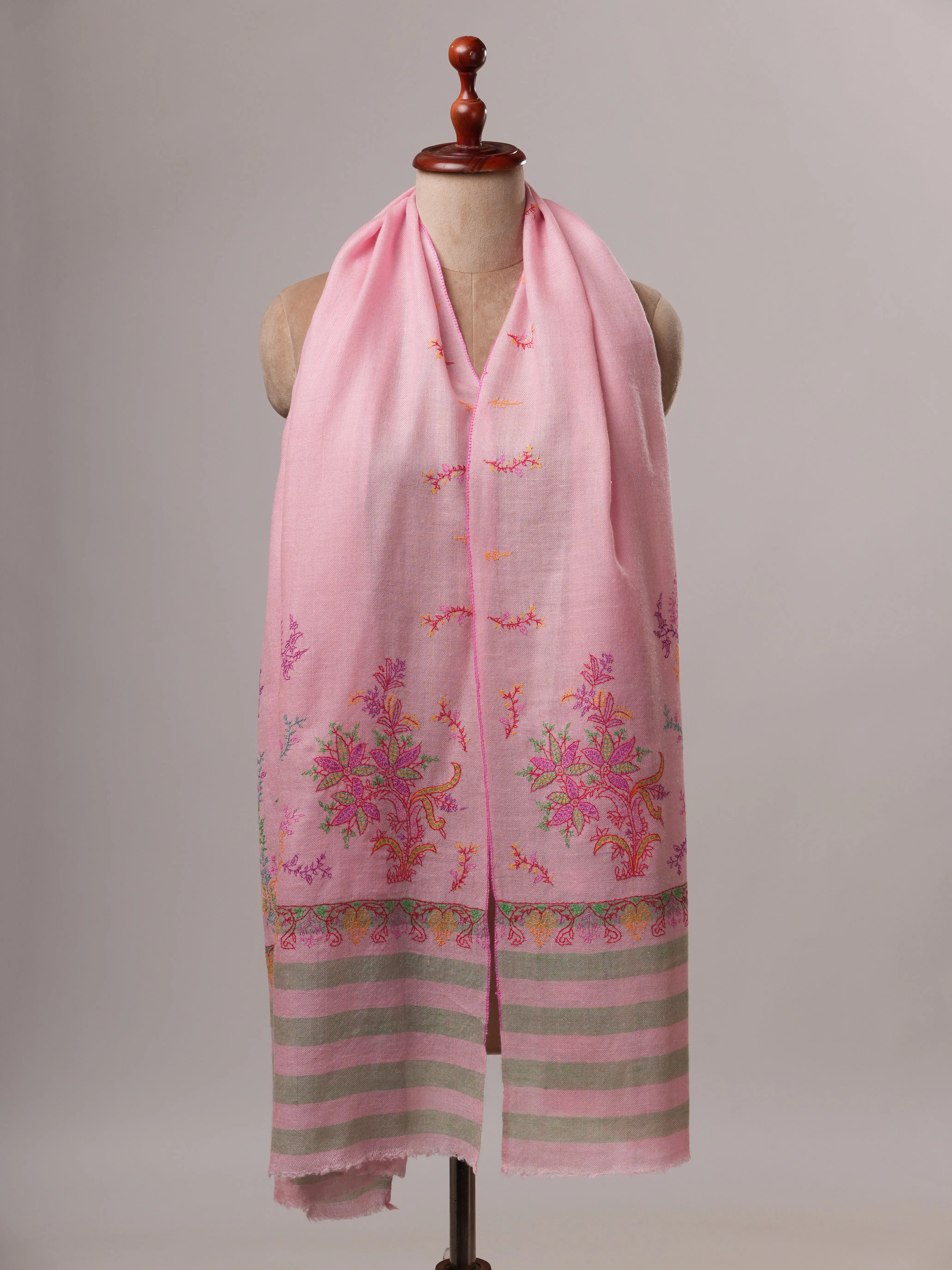 Luxurious Baby Pink Cashmere Scarf Featuring Delicate Palla Handwork Shahkaar