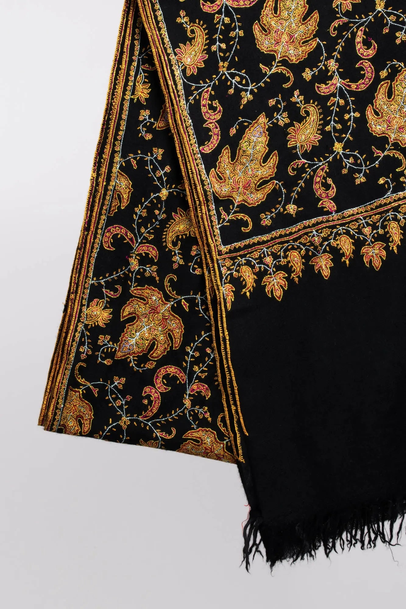 Maple Leaf Inspired Black Pashmina Shawl - CALEXICO Shahkaar