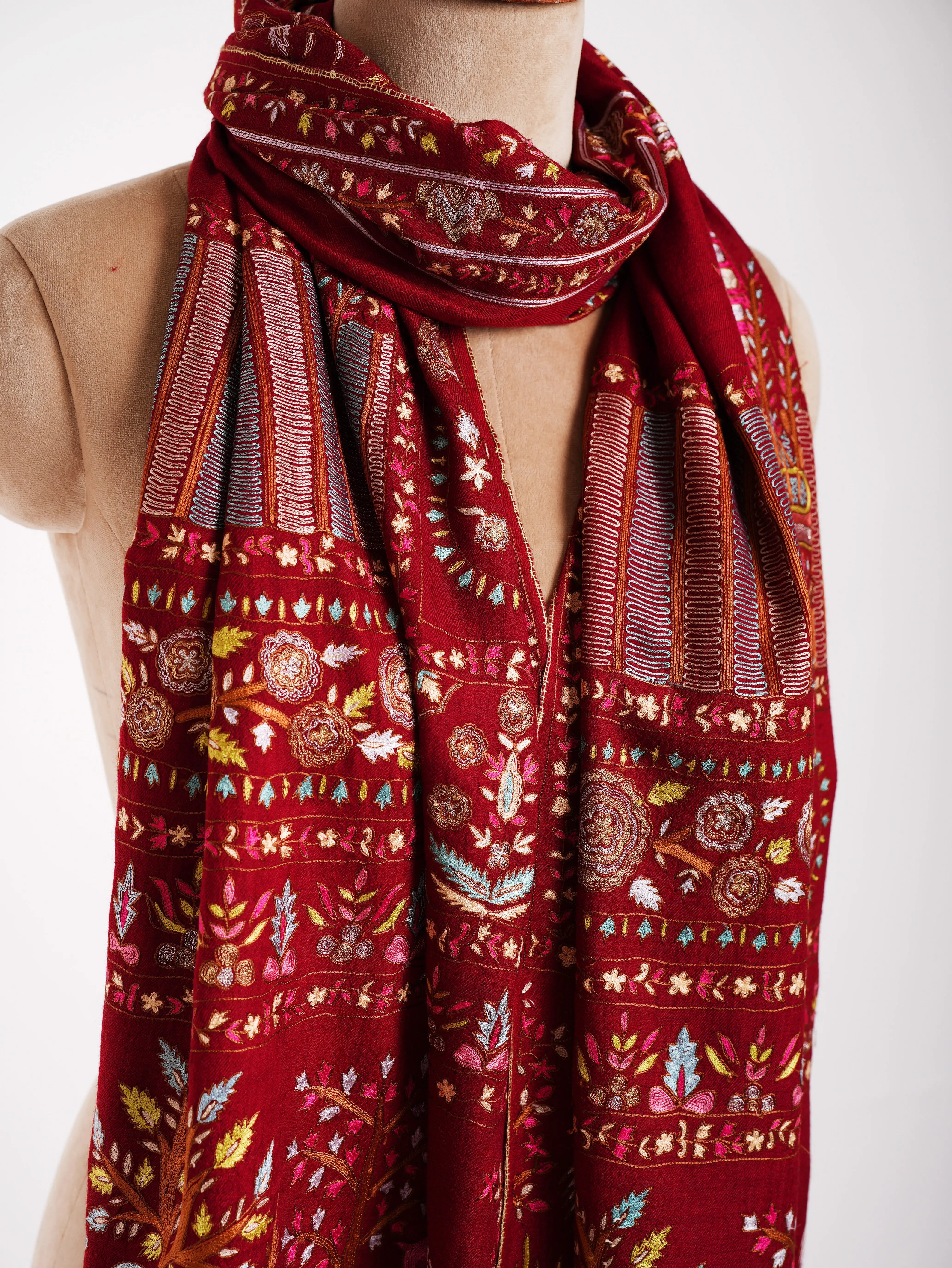 Metallic Zari and Art Silk Fusion Embroidered Pashmina Shawl Shahkaar