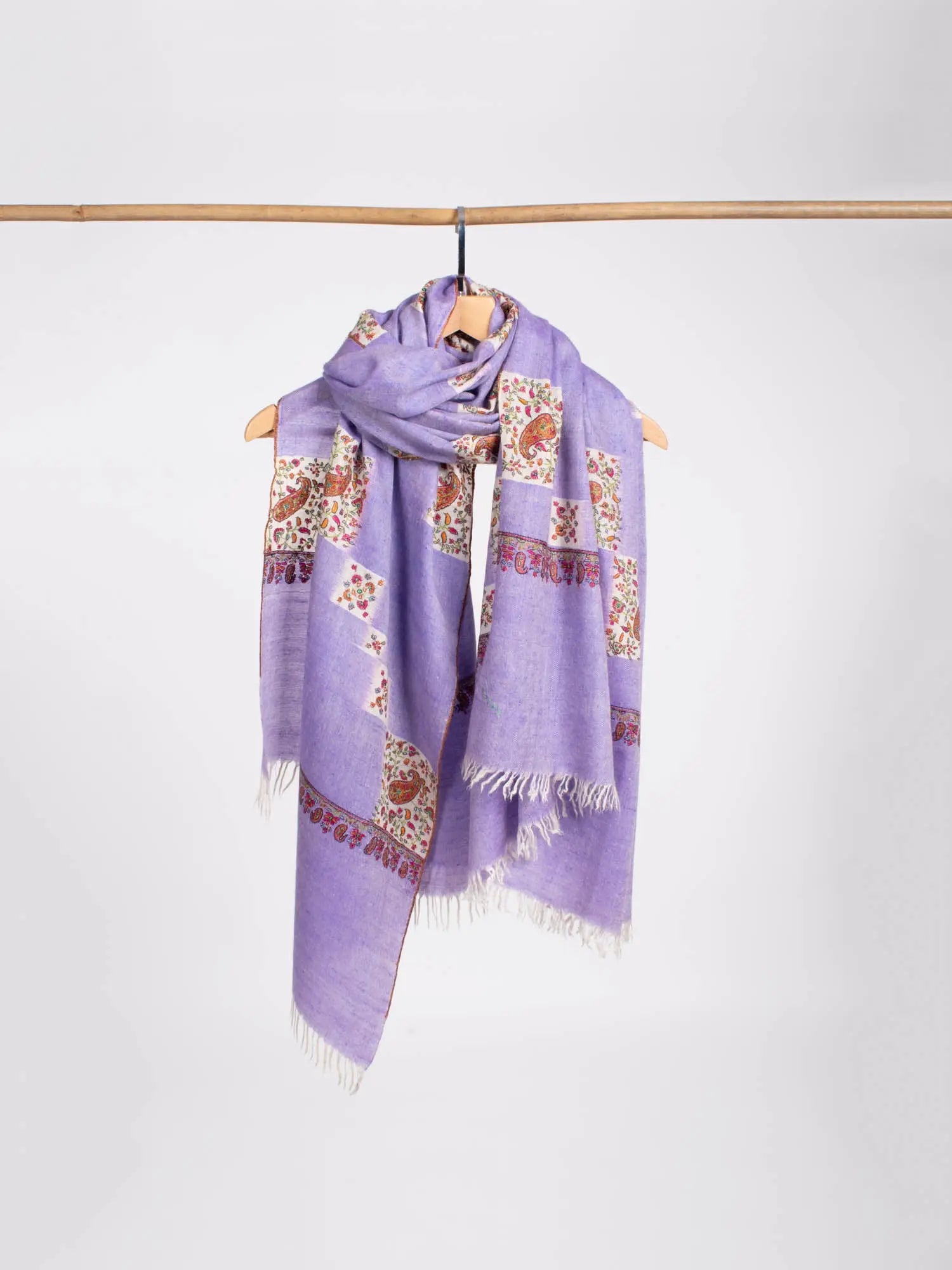 Minimalistic Sozni Embroidered Kashmiri Pashmina Shawl Shahkaar