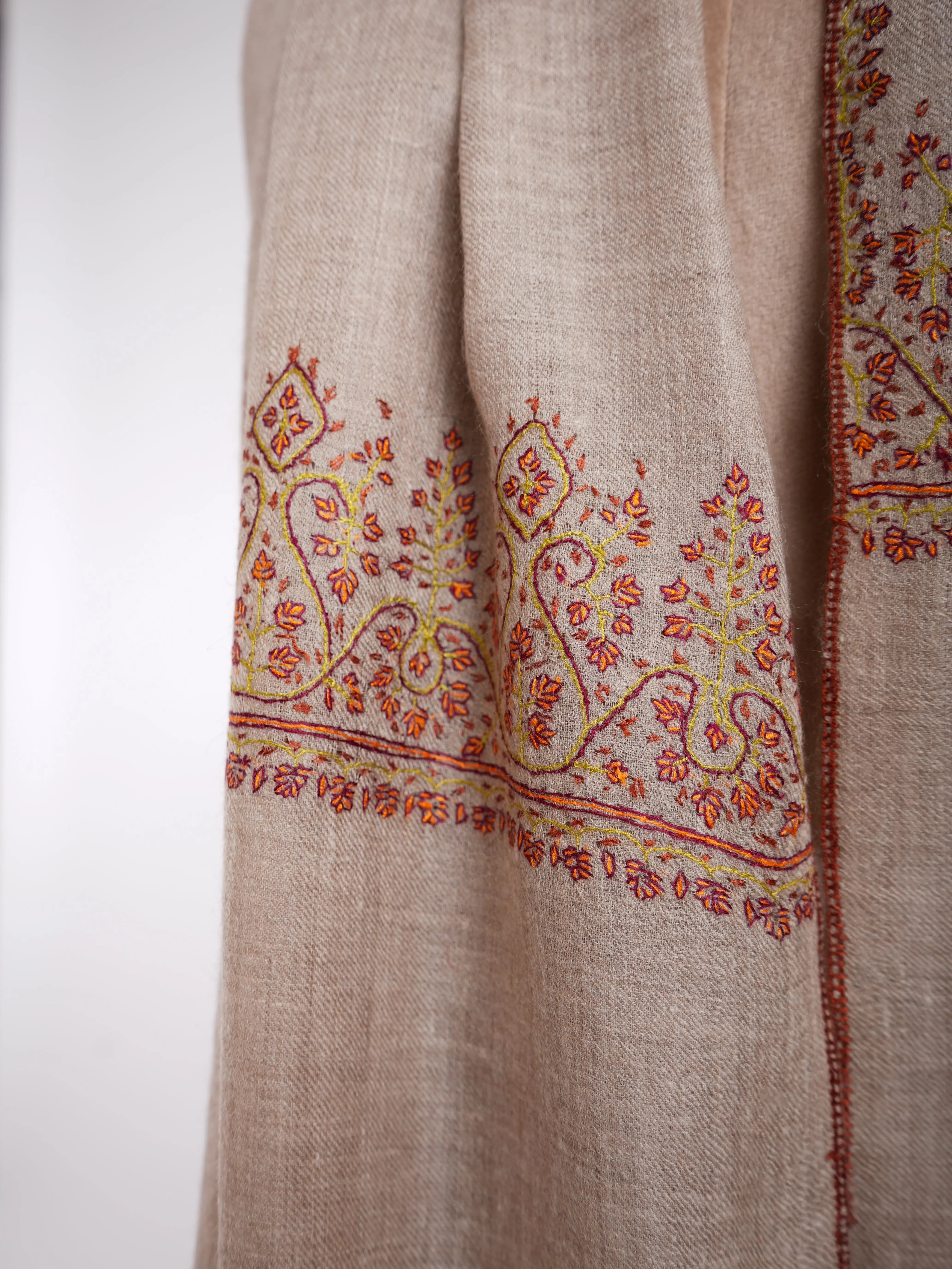 Natural Gray Hand Sozni Embroidery Featherlight Cashmere Stole Shahkaar