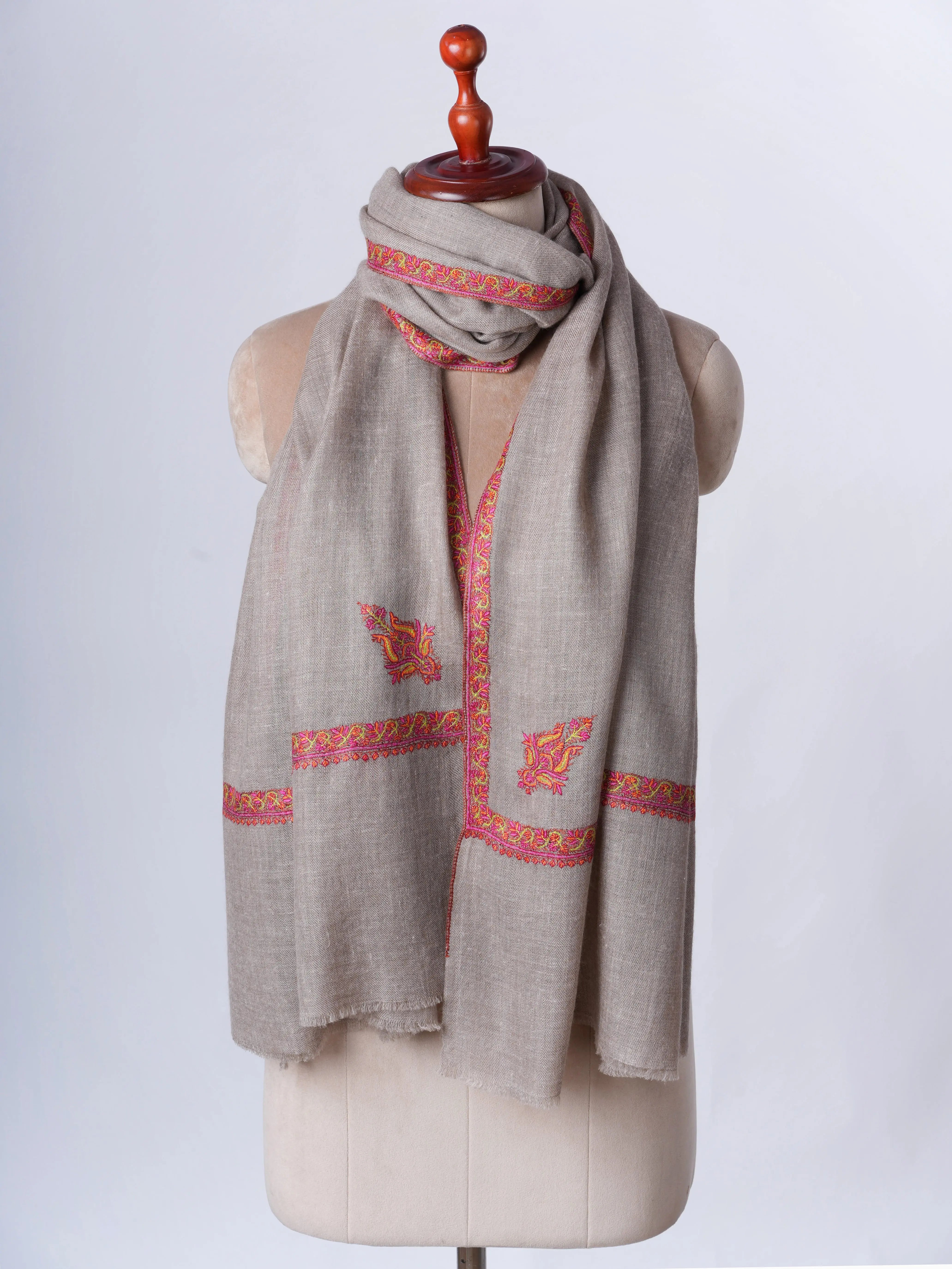 Natural Grey Cashmere Scarf with Hashia Embroidery – Handwoven Baby Soft Shahkaar