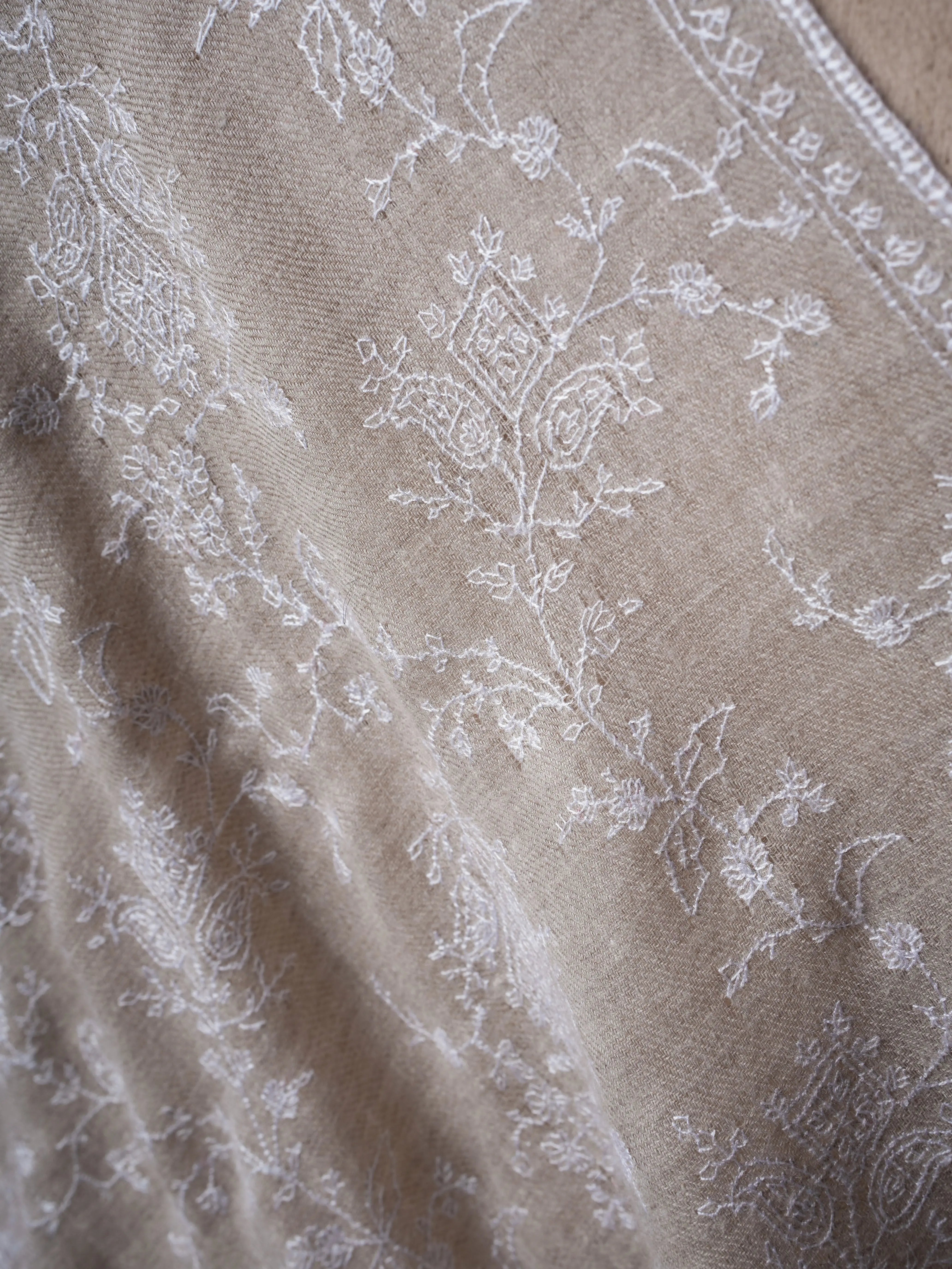 Natural Grey Cashmere Scarf with White Jaali Embroidery – Handcrafted Minimalist Luxury Shahkaar