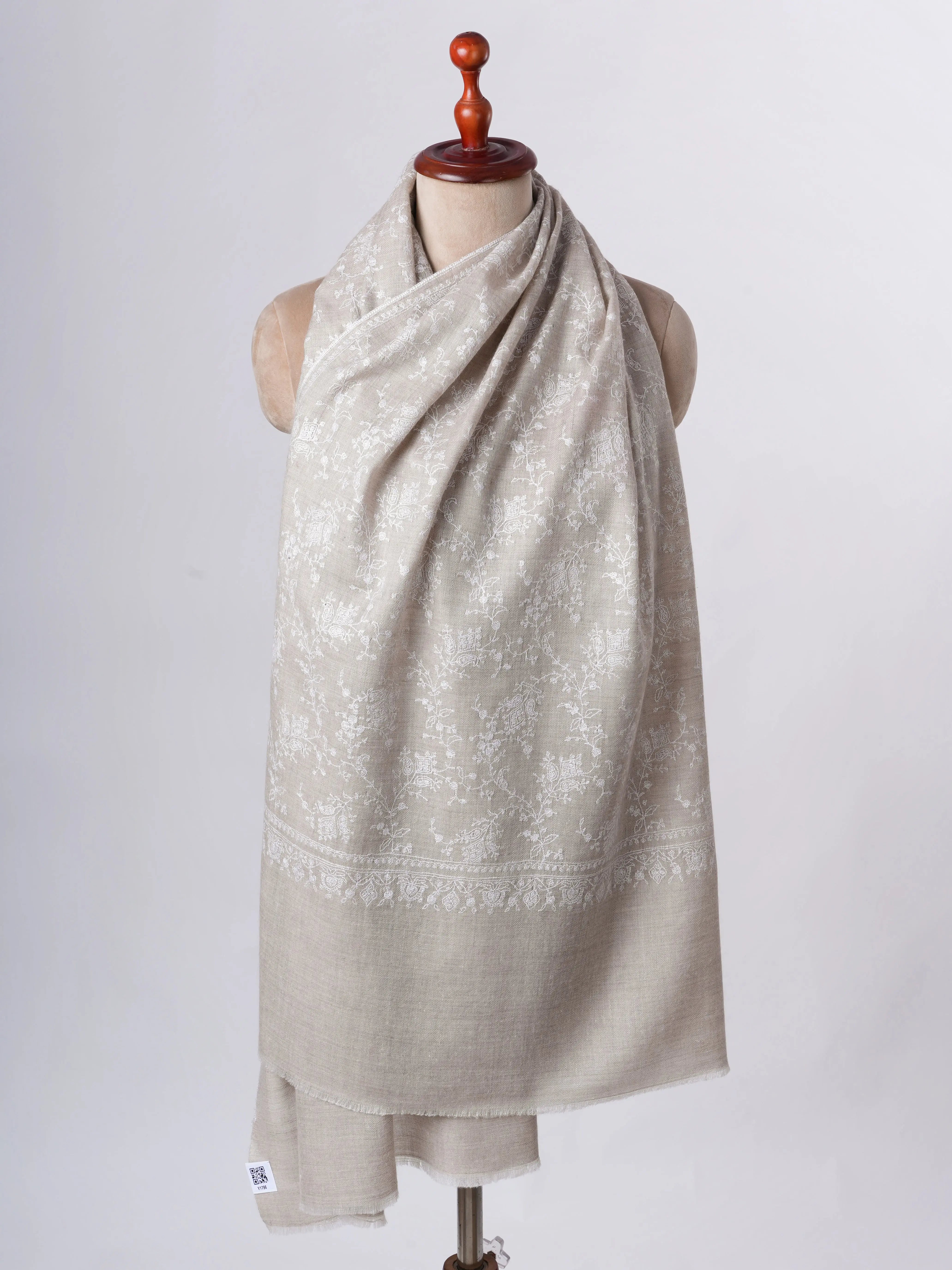 Natural Grey Cashmere Scarf with White Jaali Embroidery – Handcrafted Minimalist Luxury Shahkaar