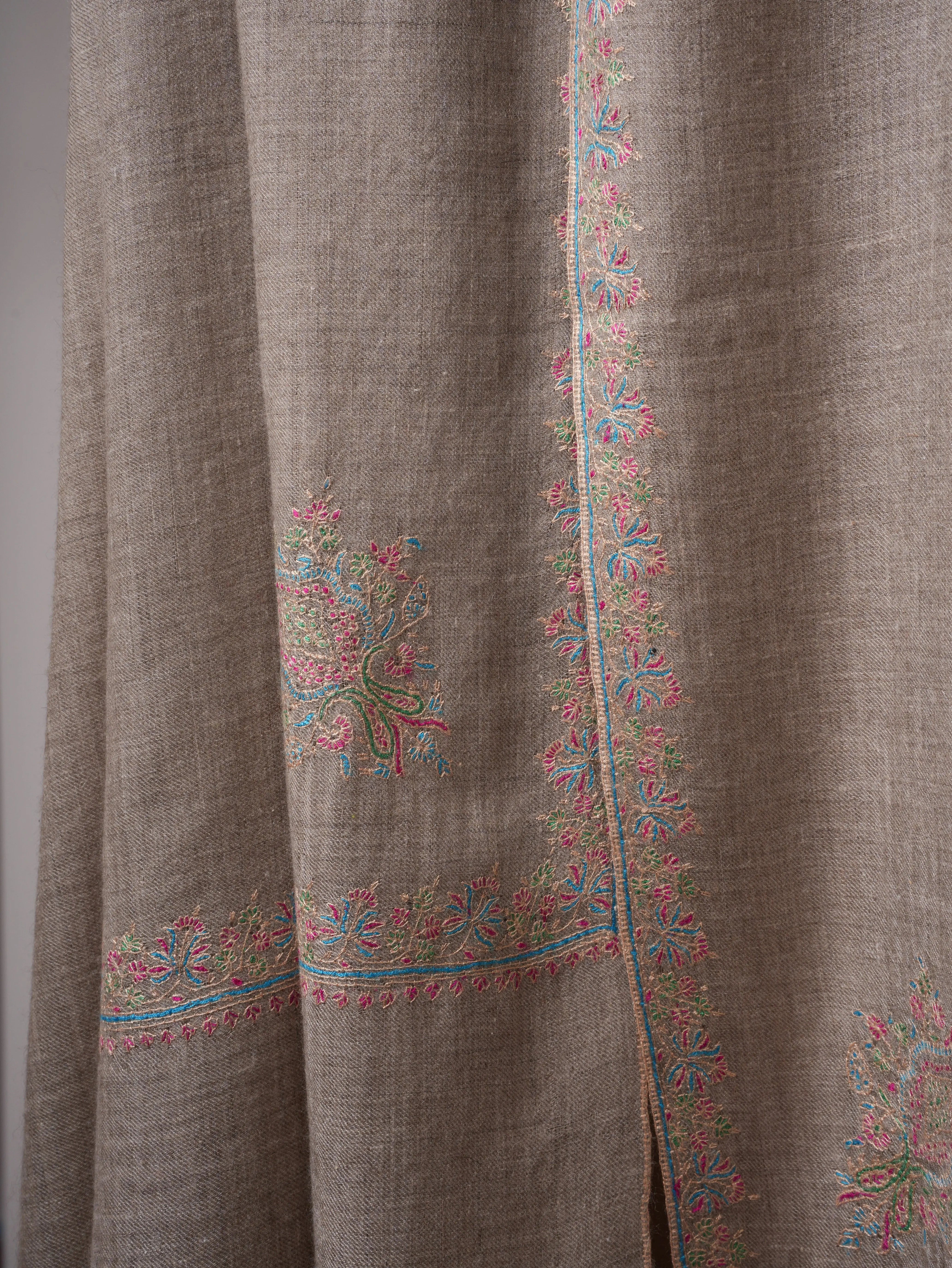 Natural Grey Fine Pashmina Shawl with Hashia Embroidery – Soft & Luxurious Shahkaar