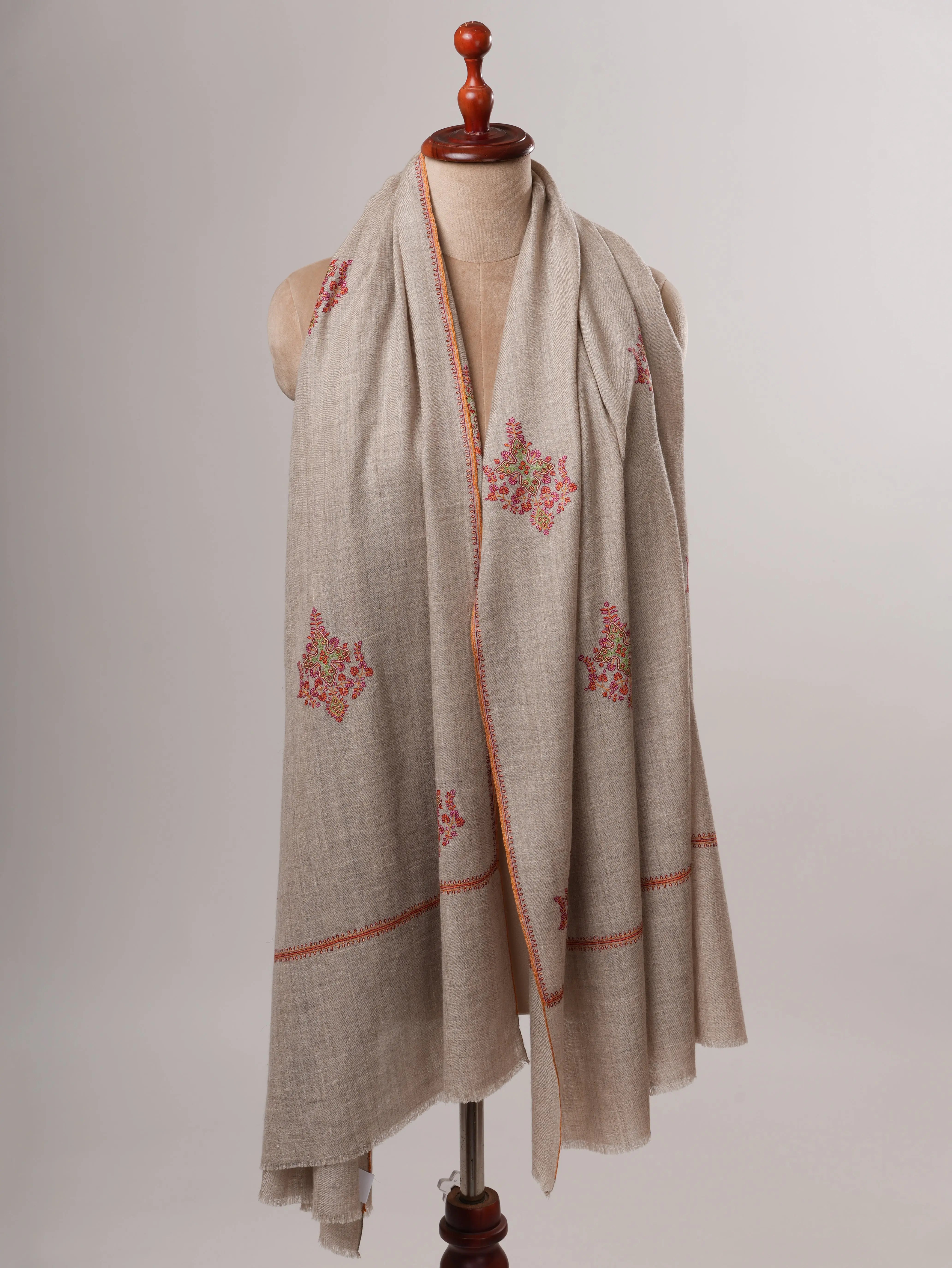 Natural Grey Hand Embroidered Buteh Kashmiri Pashmina Shawl Shahkaar