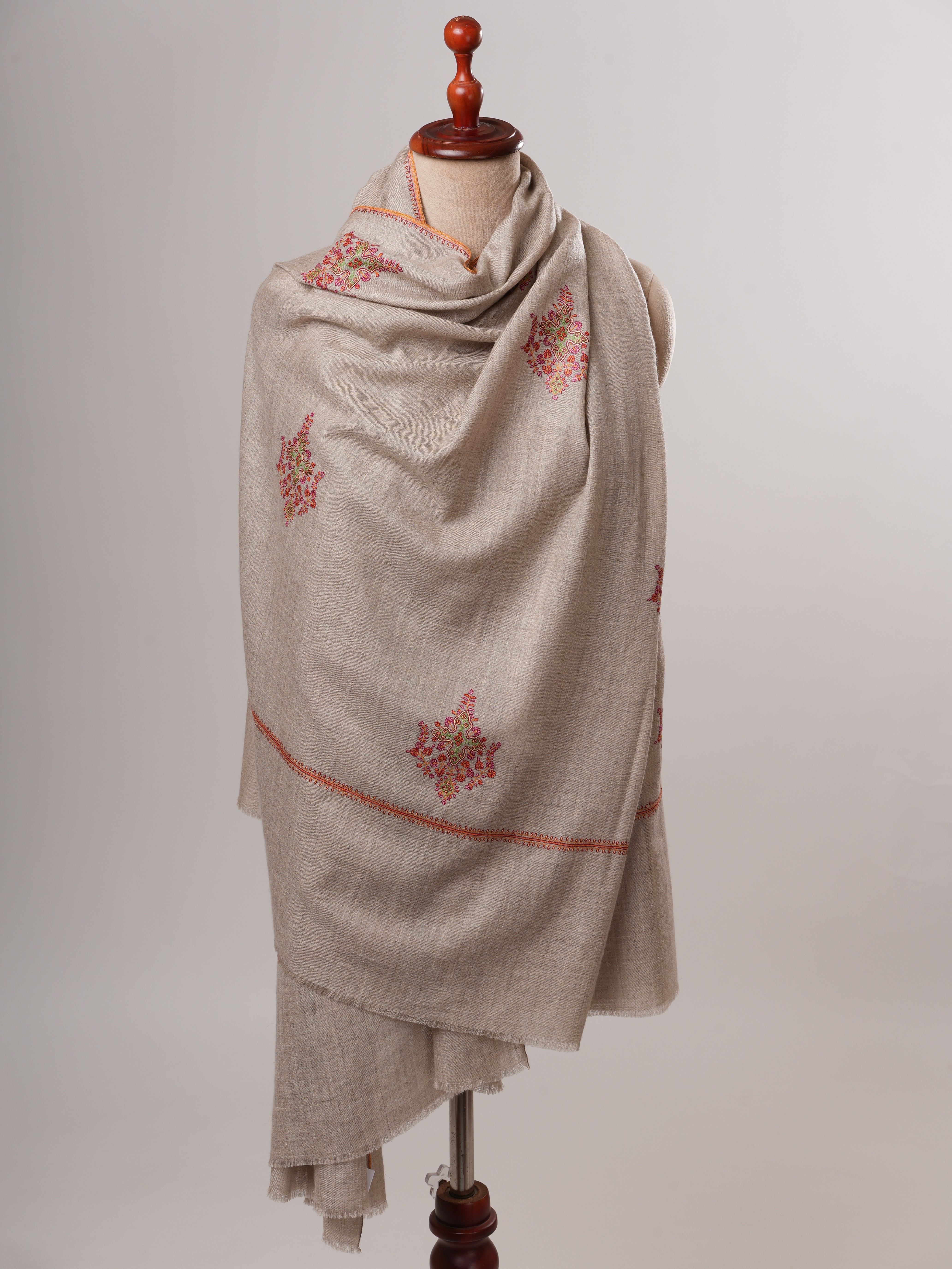 Natural Grey Hand Embroidered Buteh Kashmiri Pashmina Shawl Shahkaar