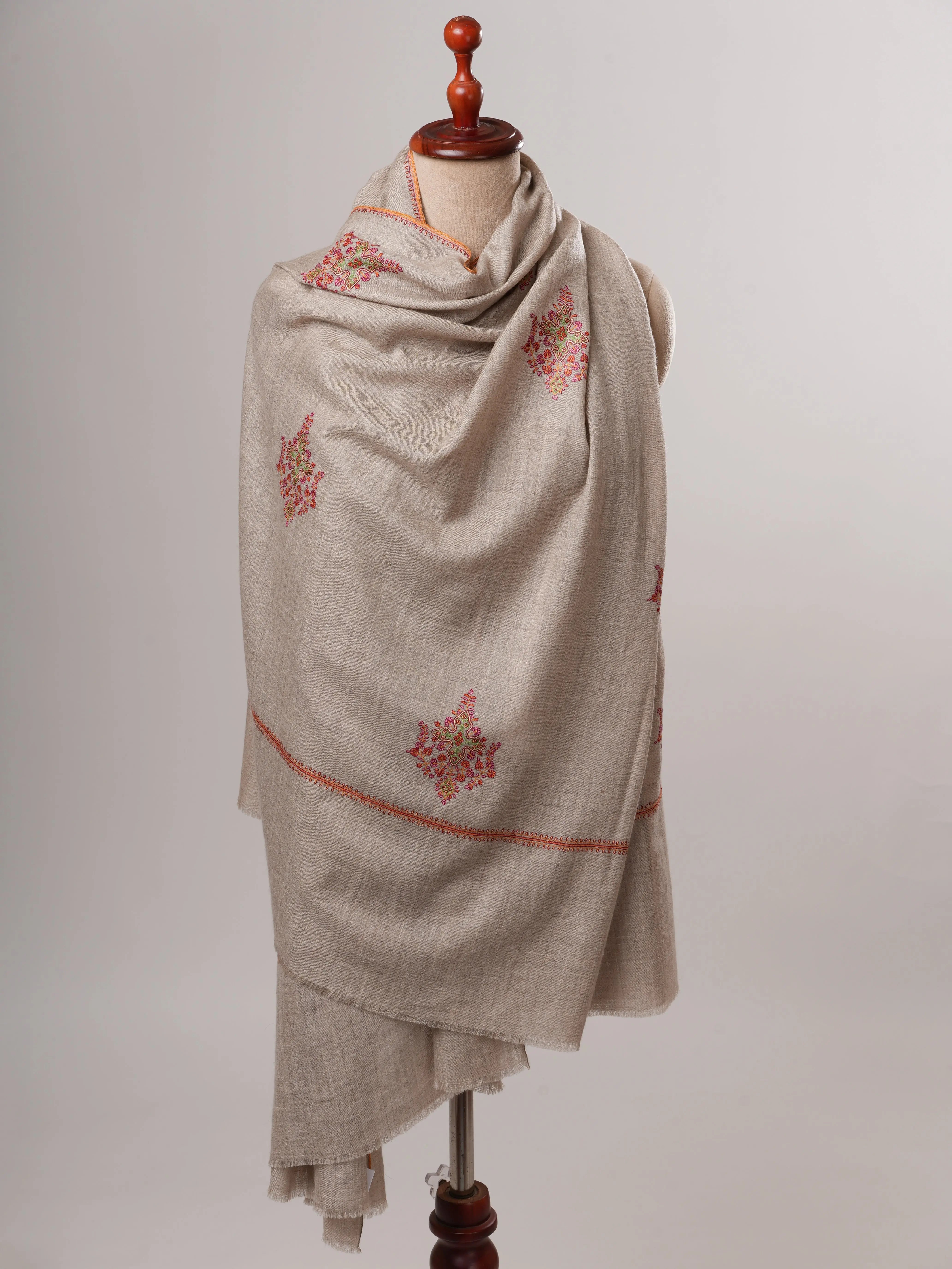 Natural Grey Hand Embroidered Buteh Kashmiri Pashmina Shawl Shahkaar