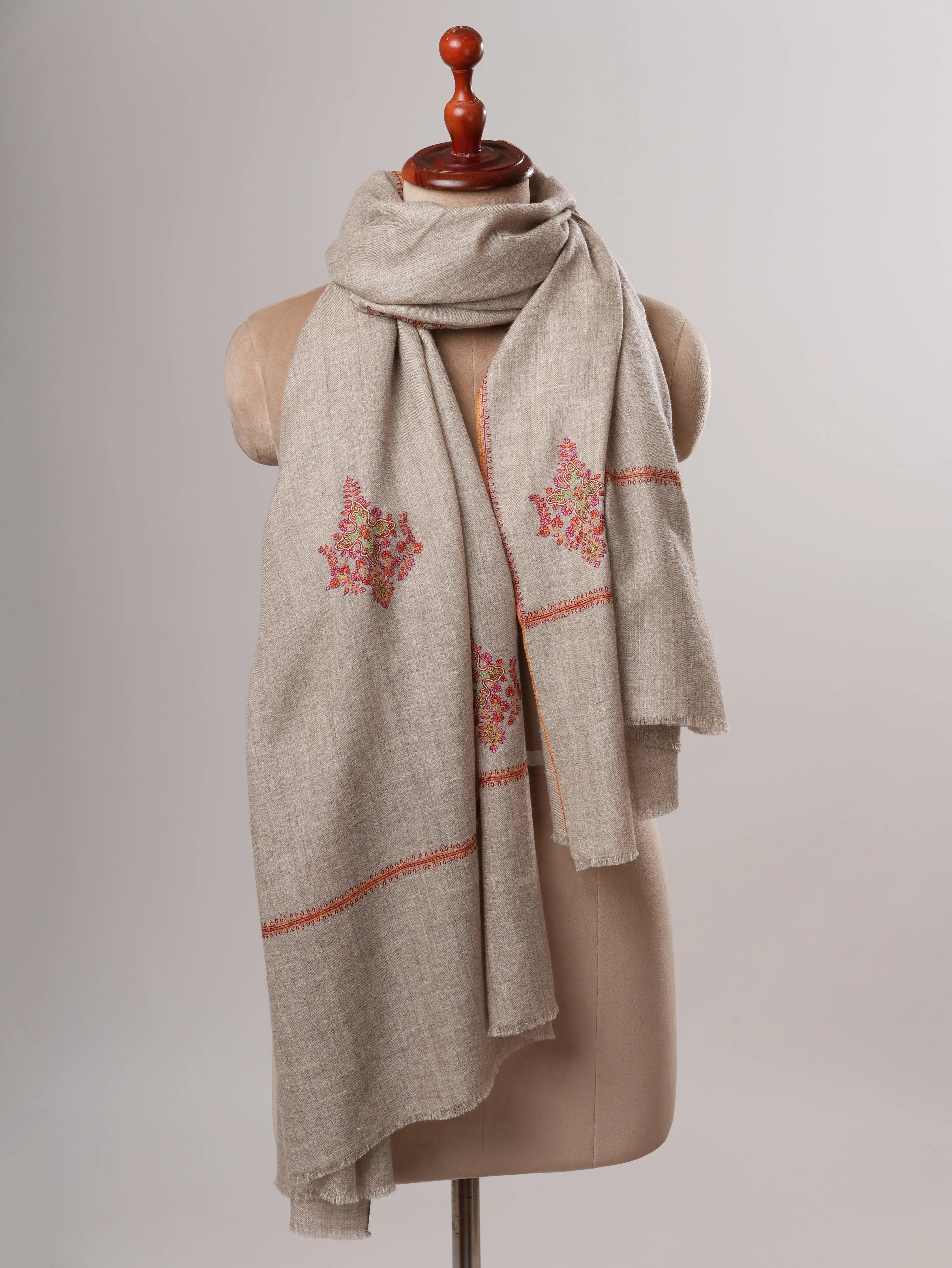 Natural Grey Hand Embroidered Buteh Kashmiri Pashmina Shawl Shahkaar