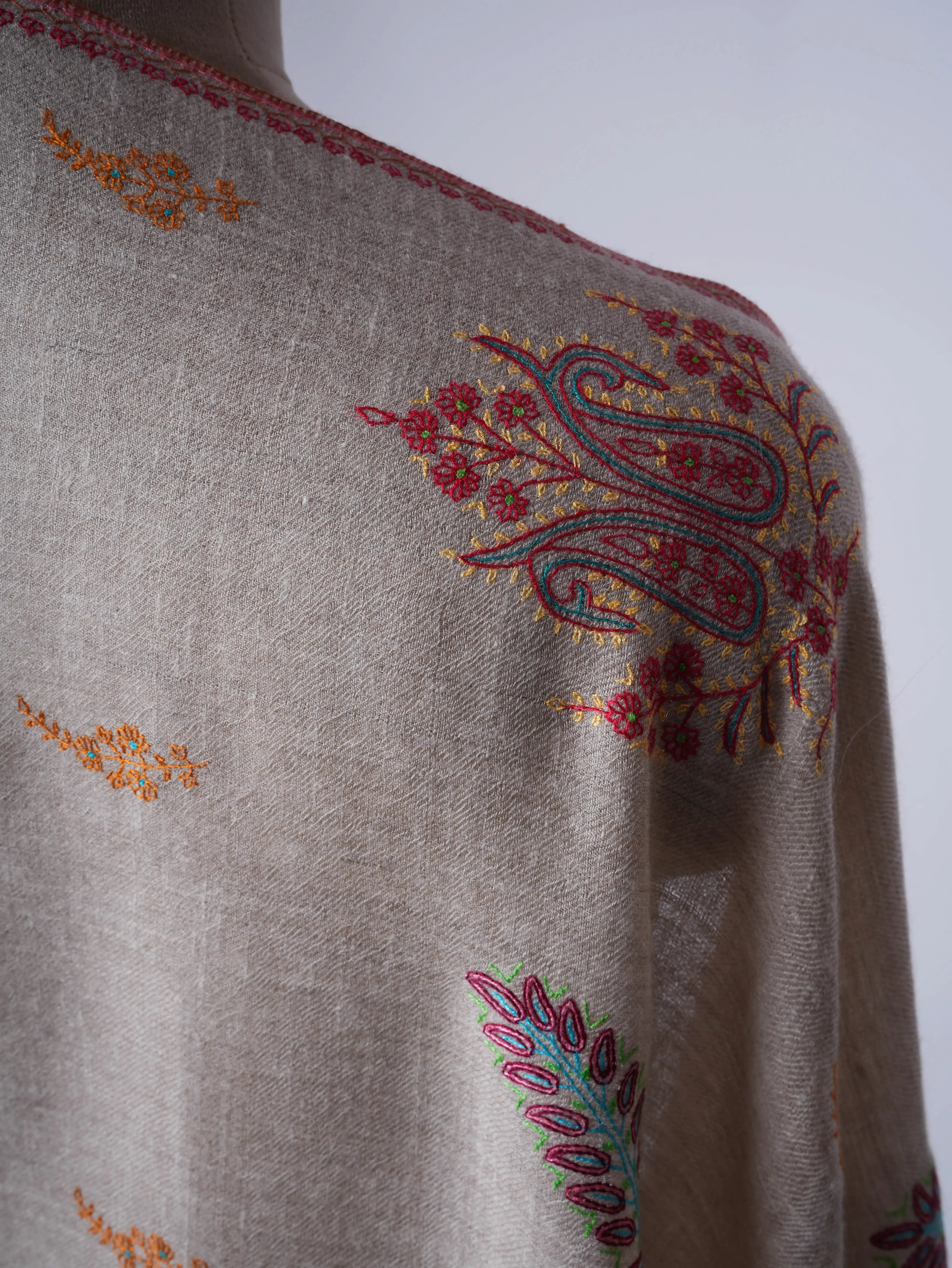 Natural Grey Hand Embroidered Cashmere Scarf – Artisan Crafted Elegance Shahkaar