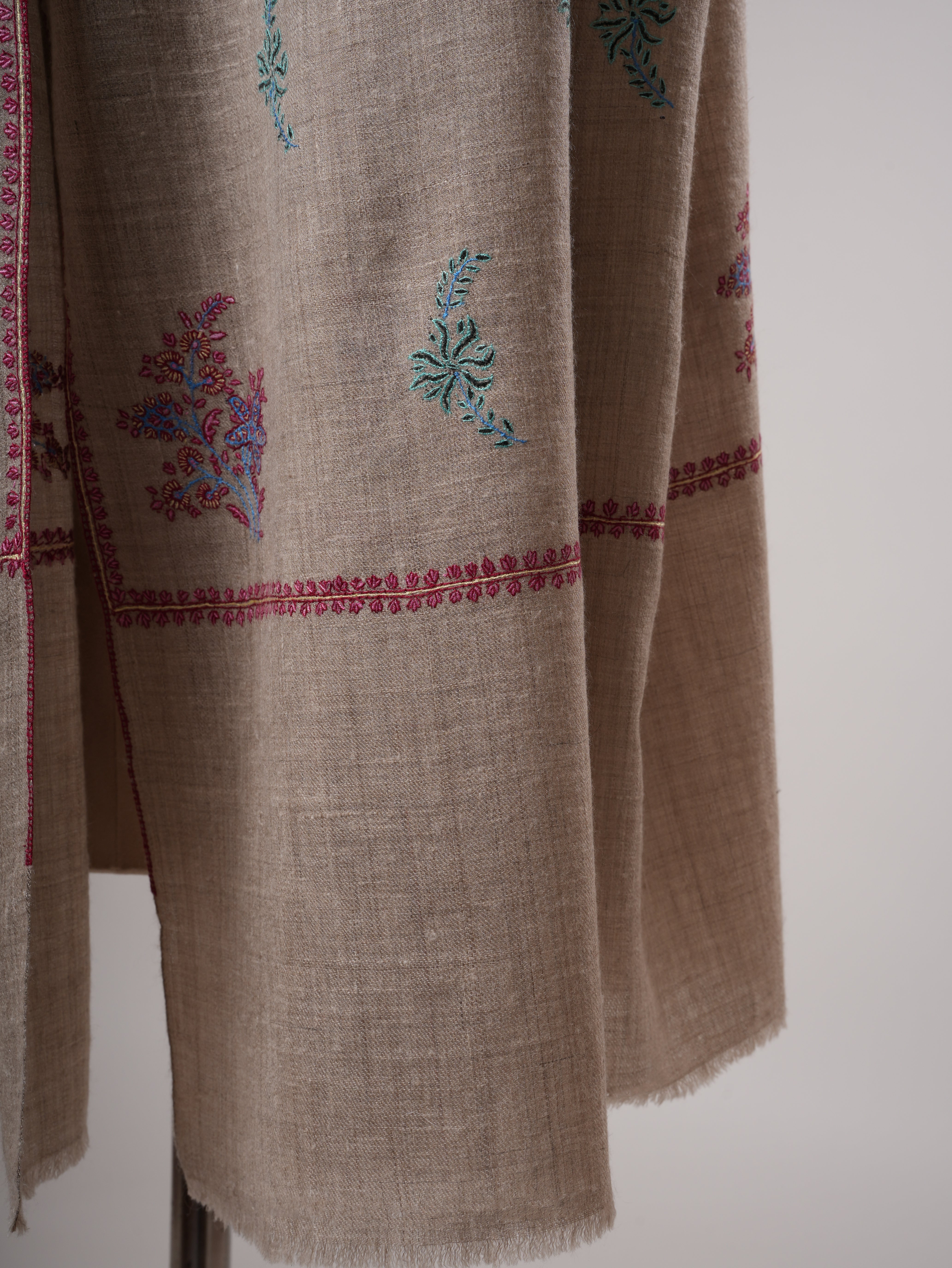 Natural Grey Handloomed Shahkaar Pashmina Shawl with Sozni Buteh Embroidery Shahkaar