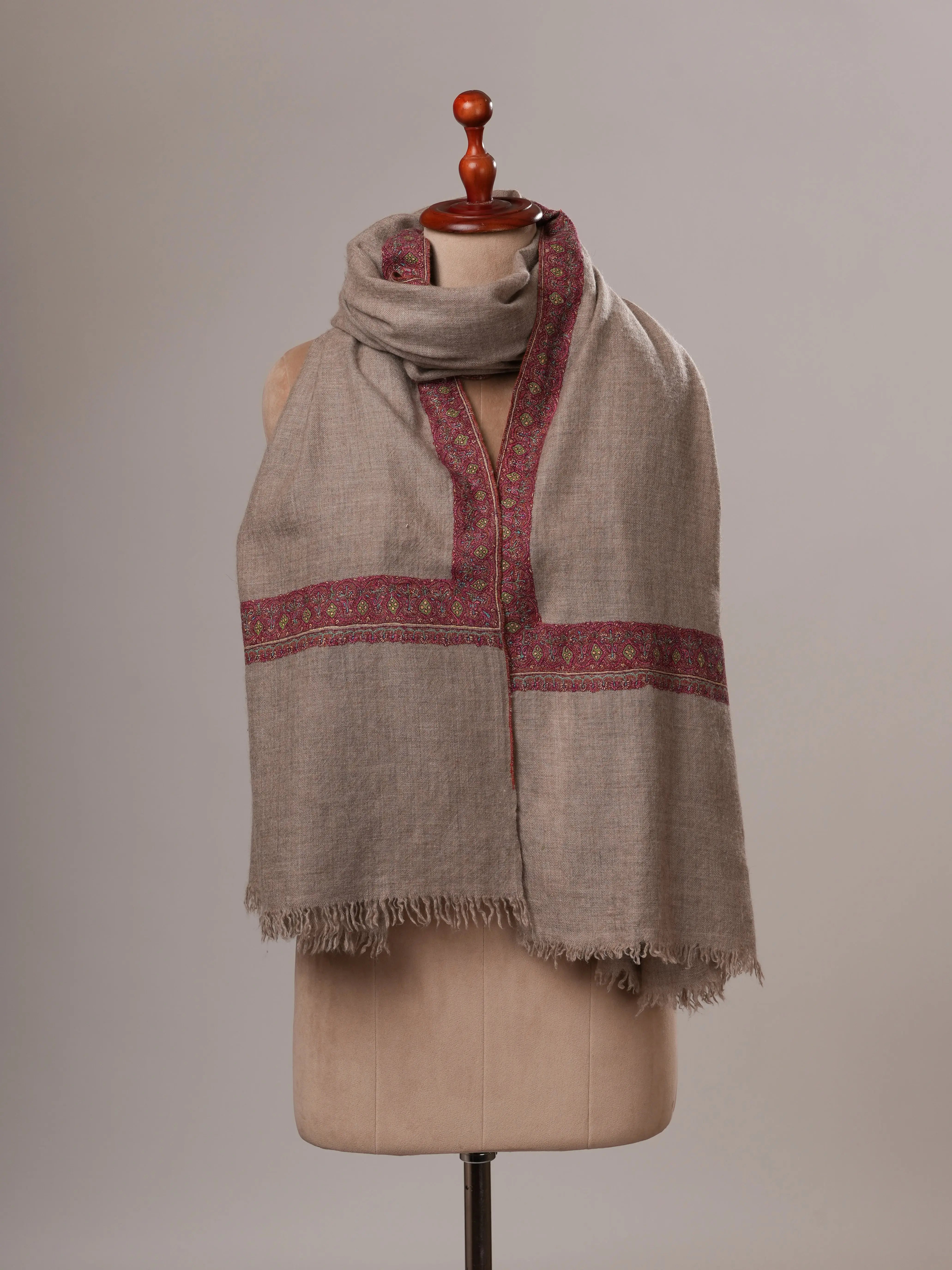 Natural Grey Handspun Neem Daur Soft Pashmina Shawl Shahkaar