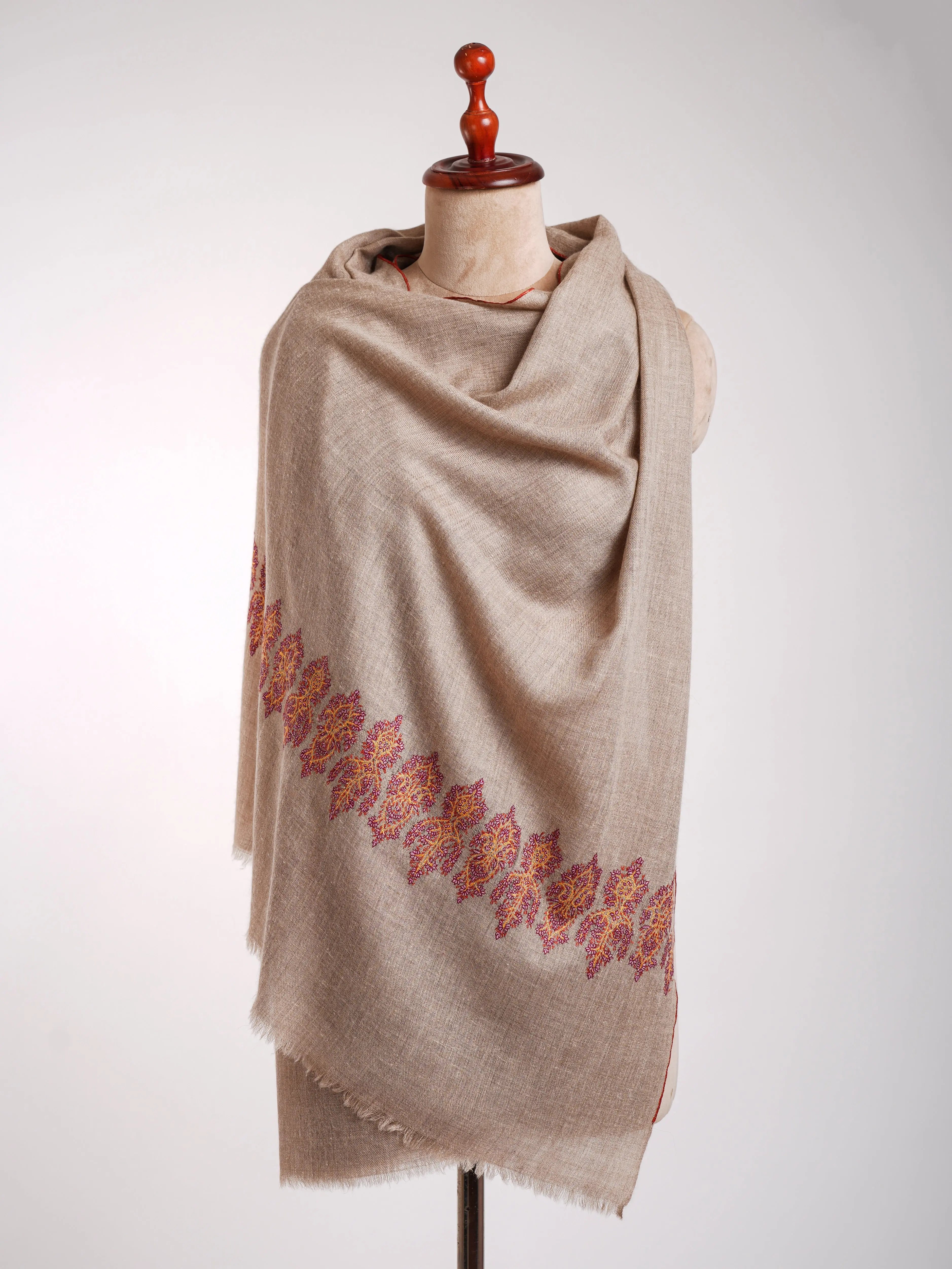 Natural Grey Palla Embroidered Kashmiri Cashmere Stole Shahkaar